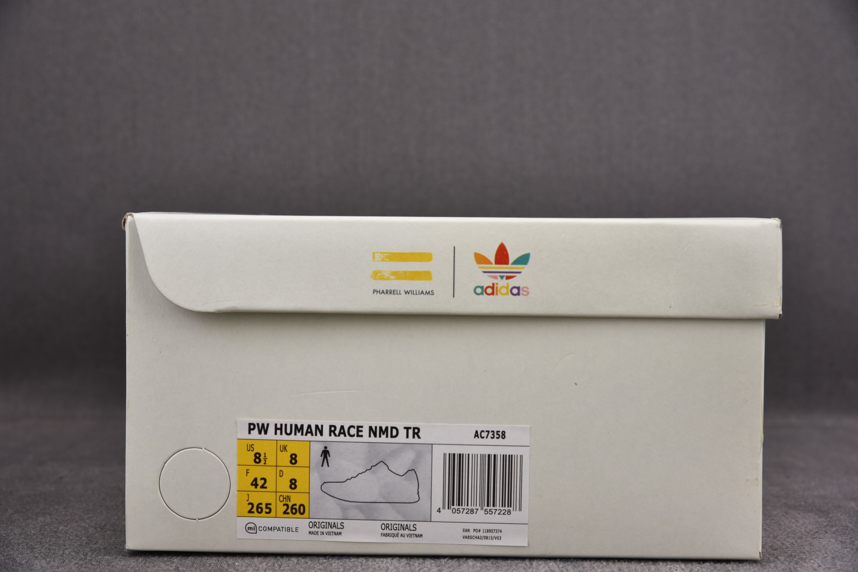 纯原 Pharrell x ad NMD HU 淡蓝 灰 AC7358 尺寸：40 40.5 41 42 42.5 43