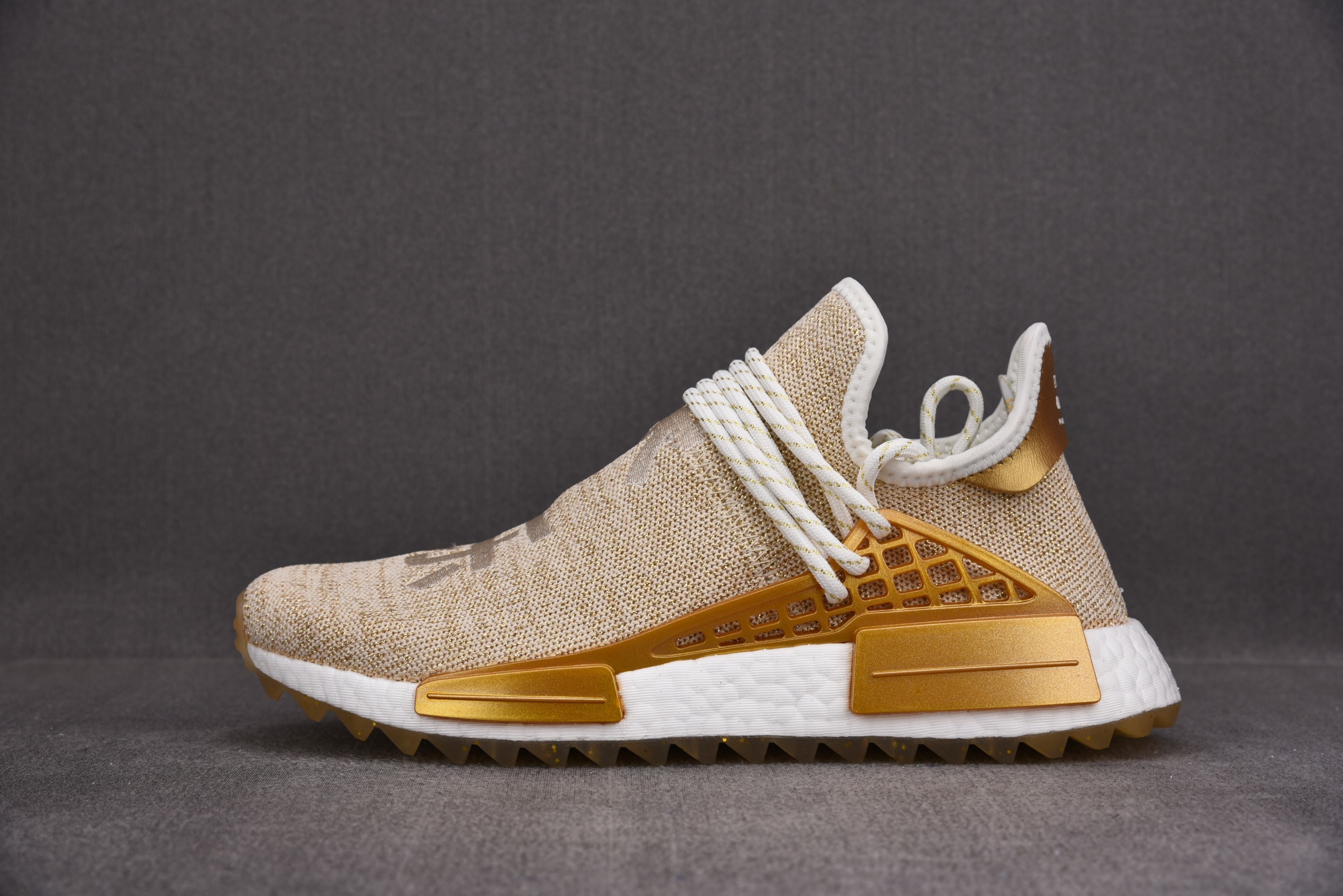 纯原 Pharrell x ad NMD Hu 菲董联名 金黄 F99762 尺寸:40 40.5 41 42 42.5 纯原 Pharrell x ad NMD Hu 菲董联名 金黄 F99762 尺寸:40 40.5 41 42 42.5