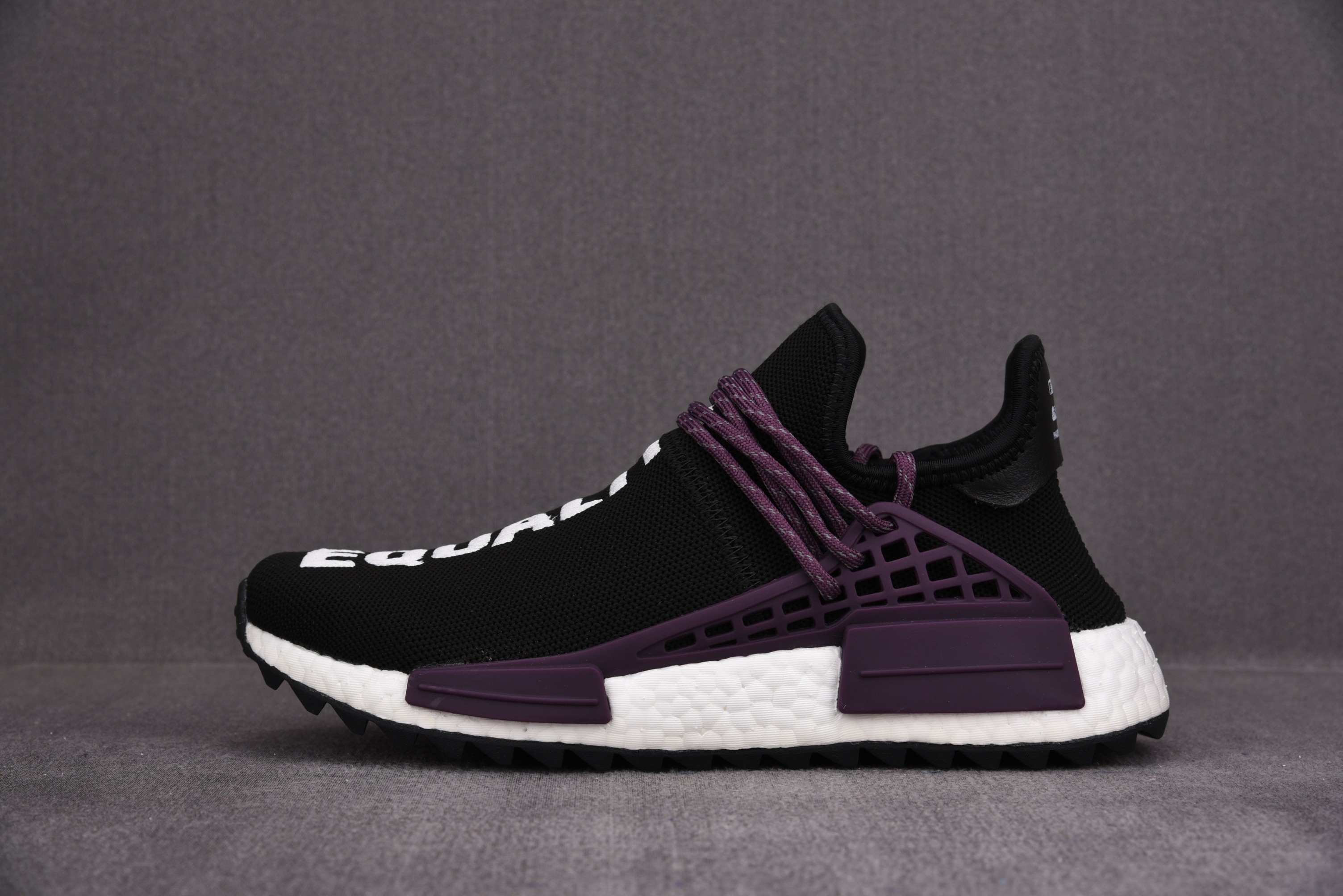纯原 Pharrell x ad NMD Hu 黑 酒红 AC7033 尺寸：40 40.5 41 42 42.5 43