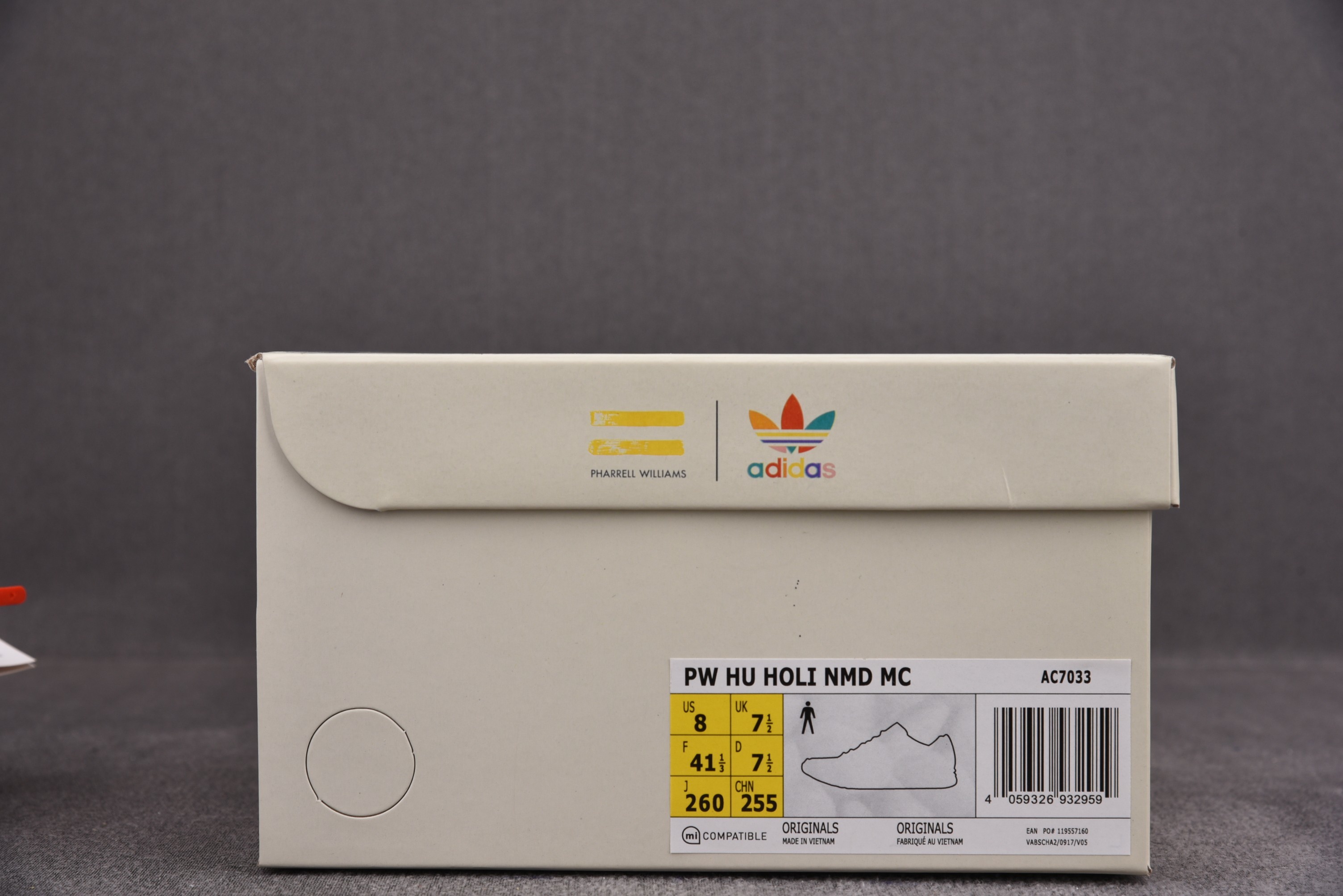 纯原 Pharrell x ad NMD Hu 黑 酒红 AC7033 尺寸：40 40.5 41 42 42.5 43