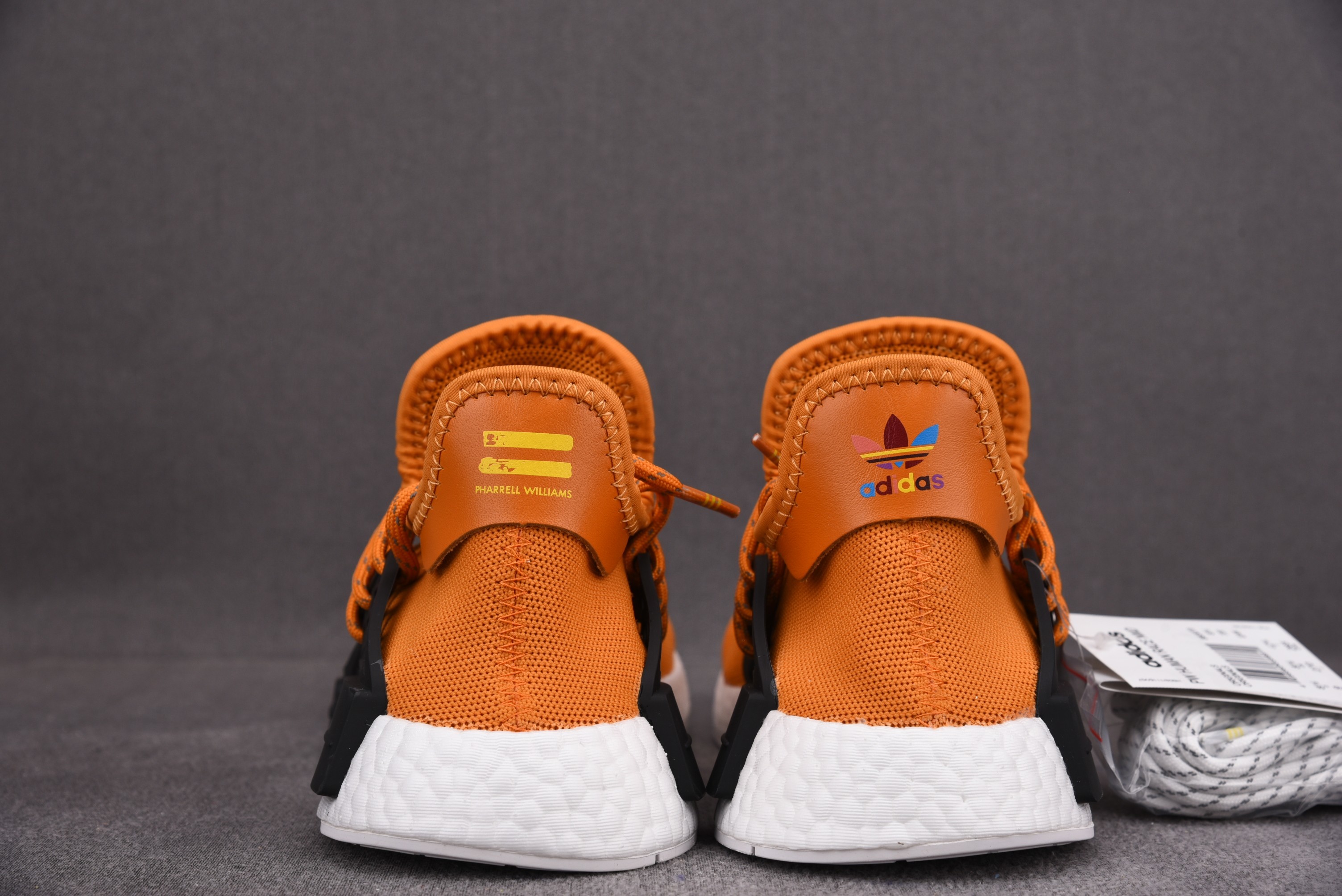 纯原 Pharrell x ad NMD Human Race Hue Man 橘红 BB3070 尺寸：40 40.5
