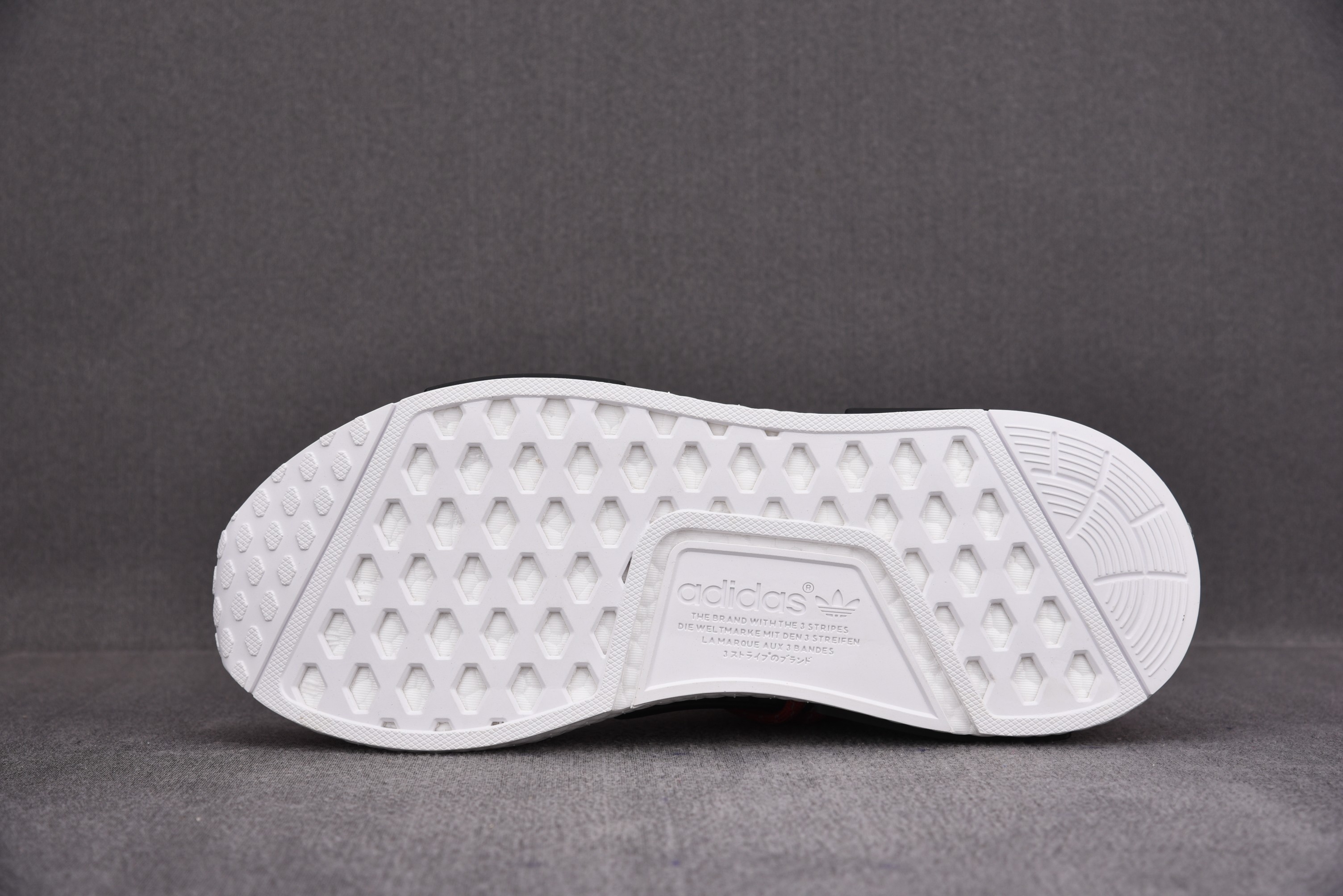 纯原 Pharrell x adidas NMD Human Race Hu Race 菲董联名 红 BB0616 尺寸 纯原 Pharrell x adidas NMD Human Race Hu Race 菲董联名 红 BB0616 尺寸