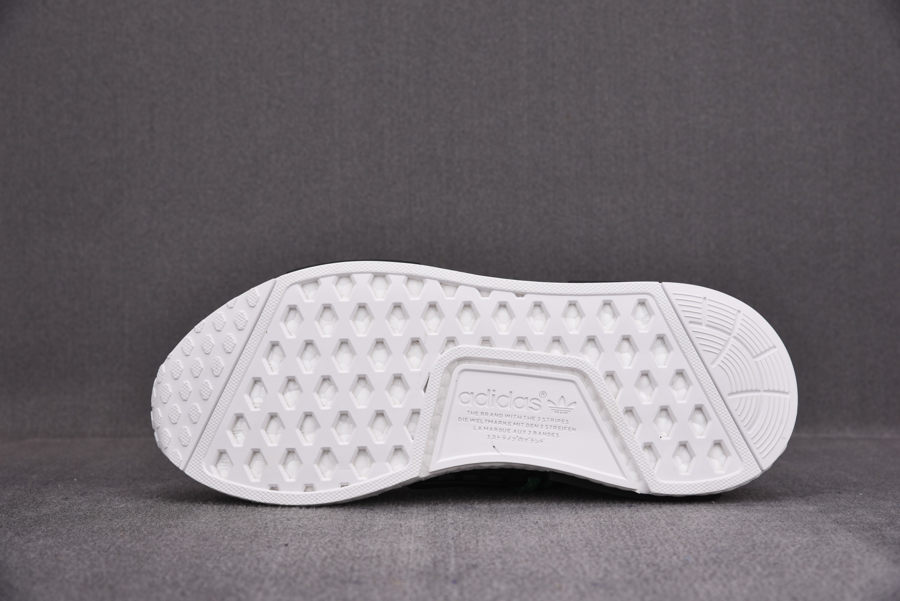 纯原 Pharrell x adidas NMD Human Race 菲董联名 绿 白绿 BB0620 尺寸:40 4 纯原 Pharrell x adidas NMD Human Race 菲董联名 绿 白绿 BB0620 尺寸:40 4