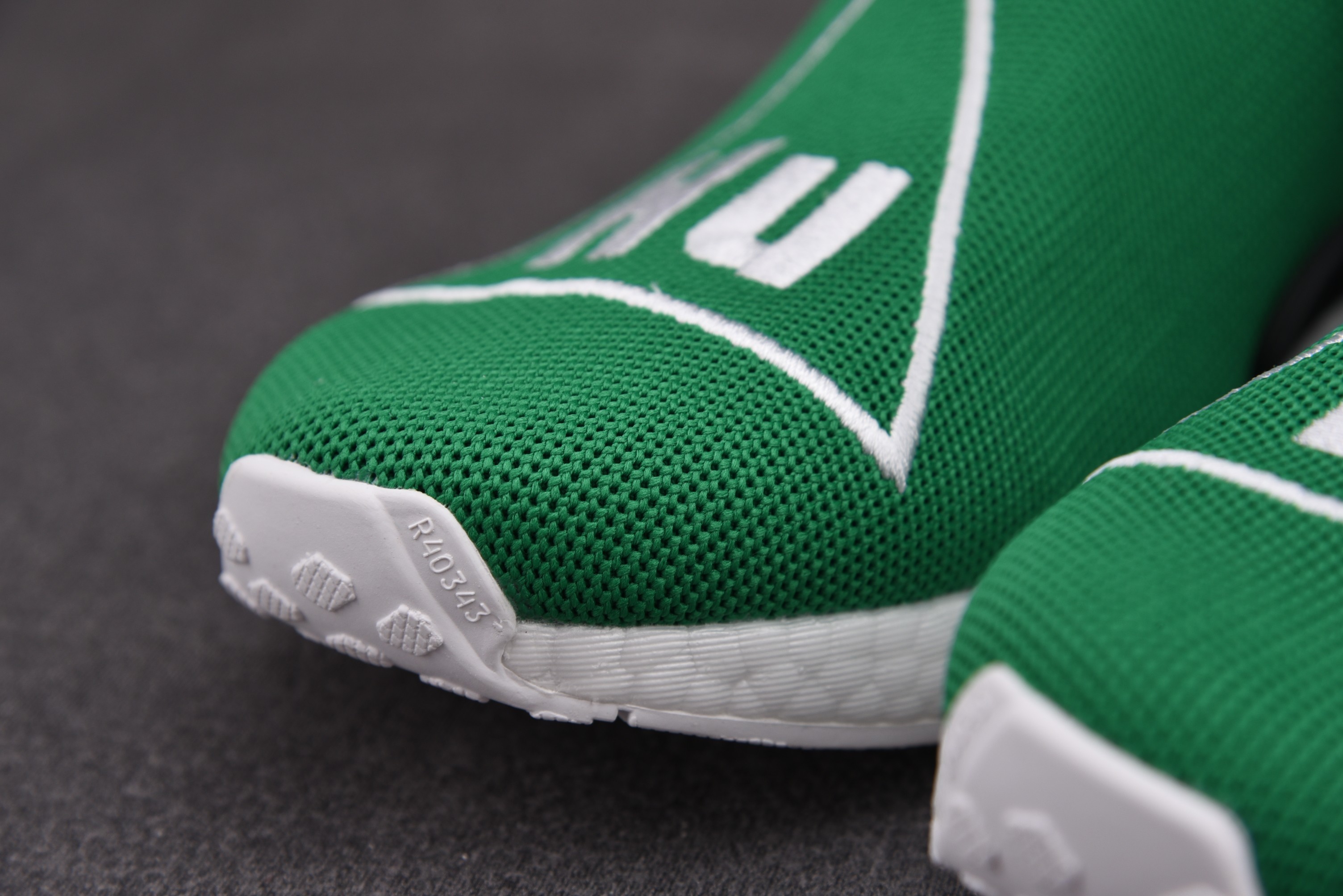 纯原 Pharrell x adidas NMD Human Race 菲董联名 绿 白绿 BB0620 尺寸:40 4 纯原 Pharrell x adidas NMD Human Race 菲董联名 绿 白绿 BB0620 尺寸:40 4