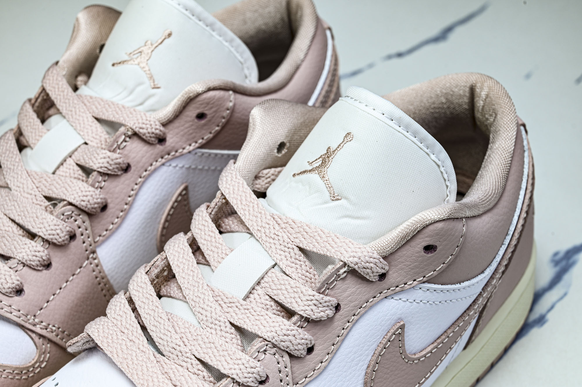 Air Jordan 1 Low AJ1 乔1白粉色 低帮复古文化篮球鞋 DC0774-162 码数 35.5 36 3 Air Jordan 1 Low AJ1 乔1白粉色 低帮复古文化篮球鞋 DC0774-162 码数 35.5 36 3