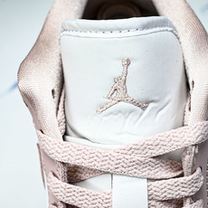 Air Jordan 1 Low AJ1 乔1白粉色 低帮复古文化篮球鞋 DC0774-162 码数 35.5 36 3 Air Jordan 1 Low AJ1 乔1白粉色 低帮复古文化篮球鞋 DC0774-162 码数 35.5 36 3