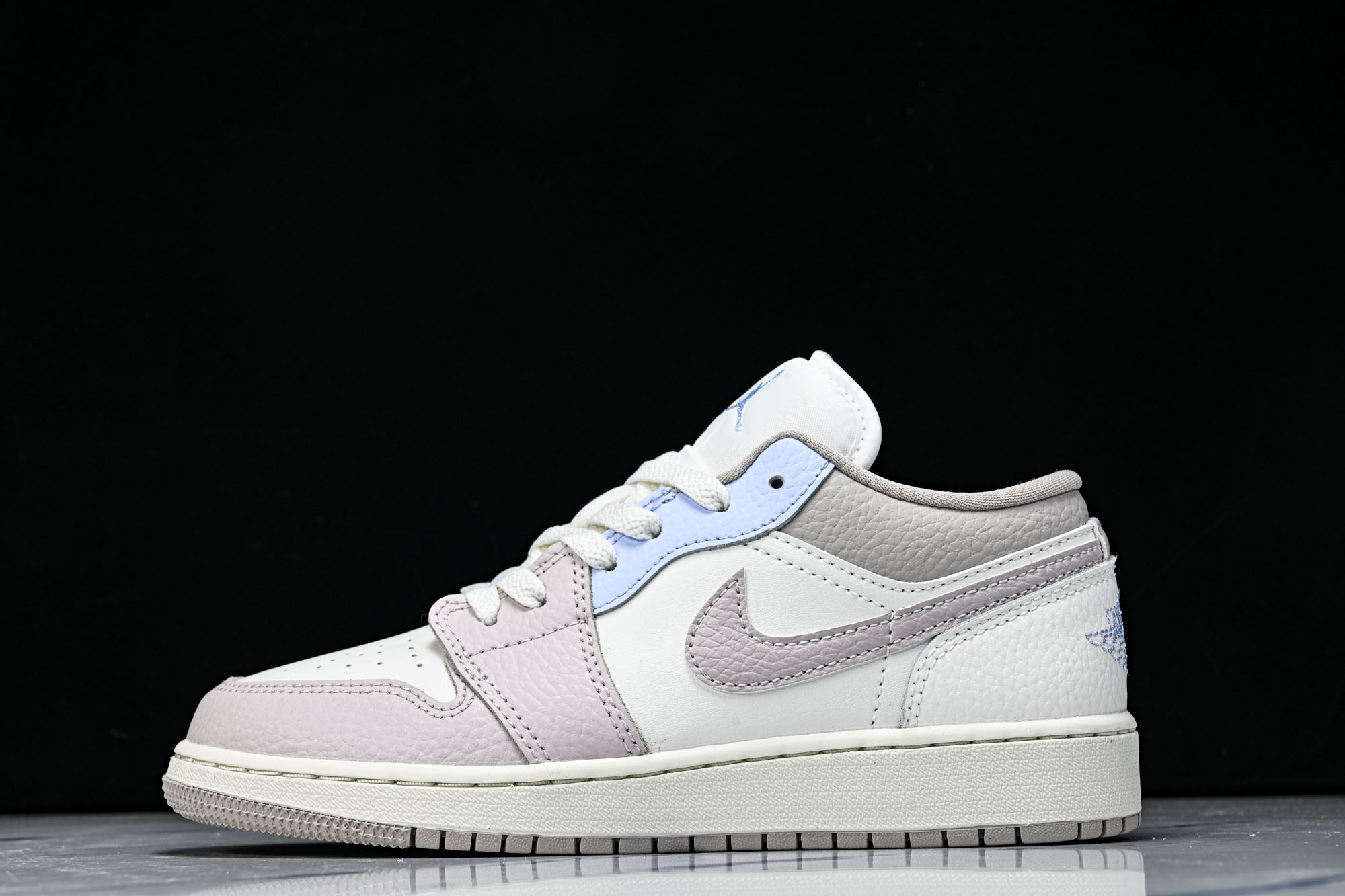 Air Jordan 1 Low AJ1 乔1白粉蓝 低帮复古文化篮球鞋 IV3219-161 尺码 35.5 36 3 Air Jordan 1 Low AJ1 乔1白粉蓝 低帮复古文化篮球鞋 IV3219-161 尺码 35.5 36 3