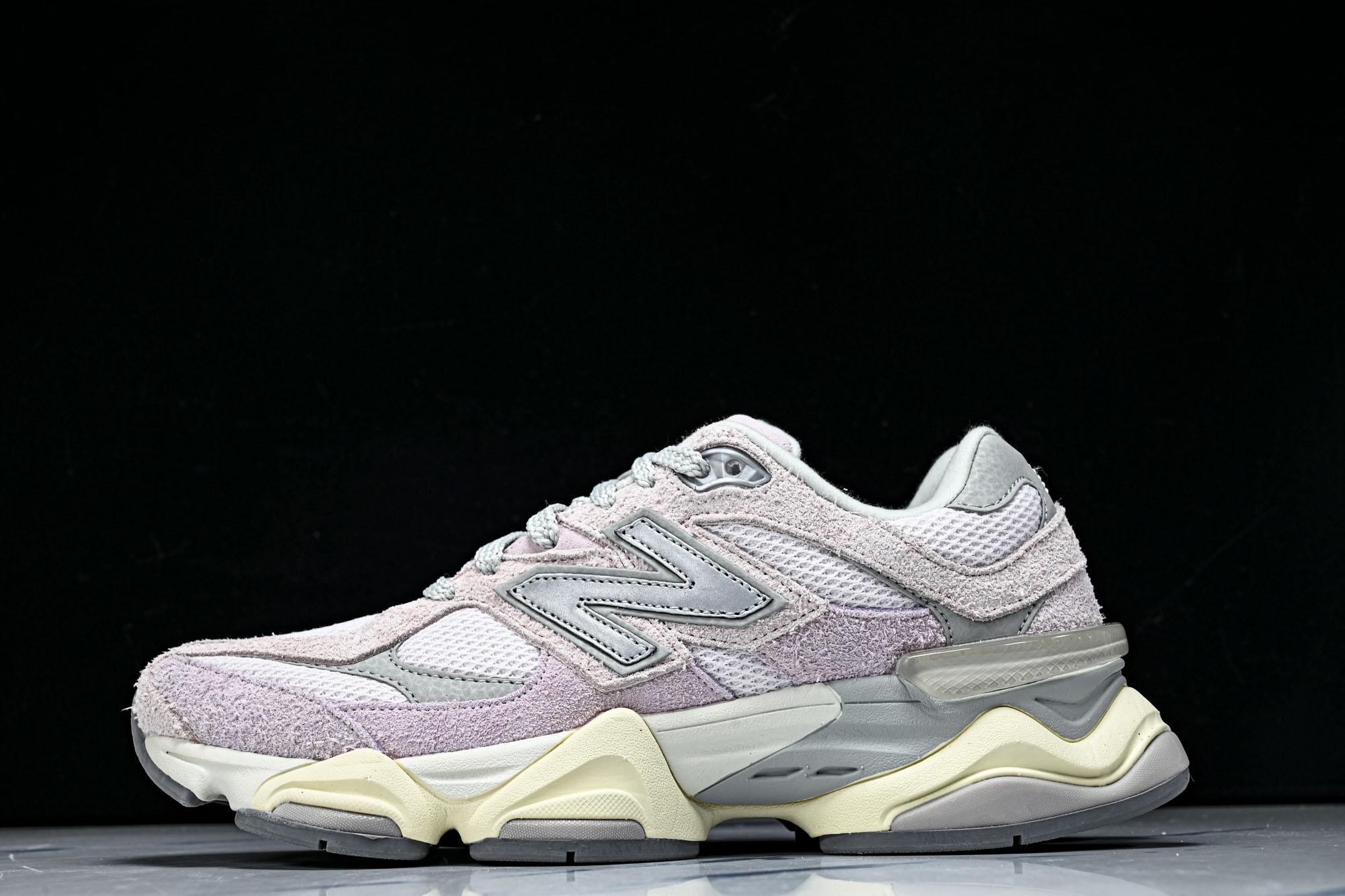 New Balance NB9060 复古休闲运动慢跑鞋U906OHSP尺码 36 37 37.5 38 38.5 39 New Balance NB9060 复古休闲运动慢跑鞋U906OHSP尺码 36 37 37.5 38 38.5 39