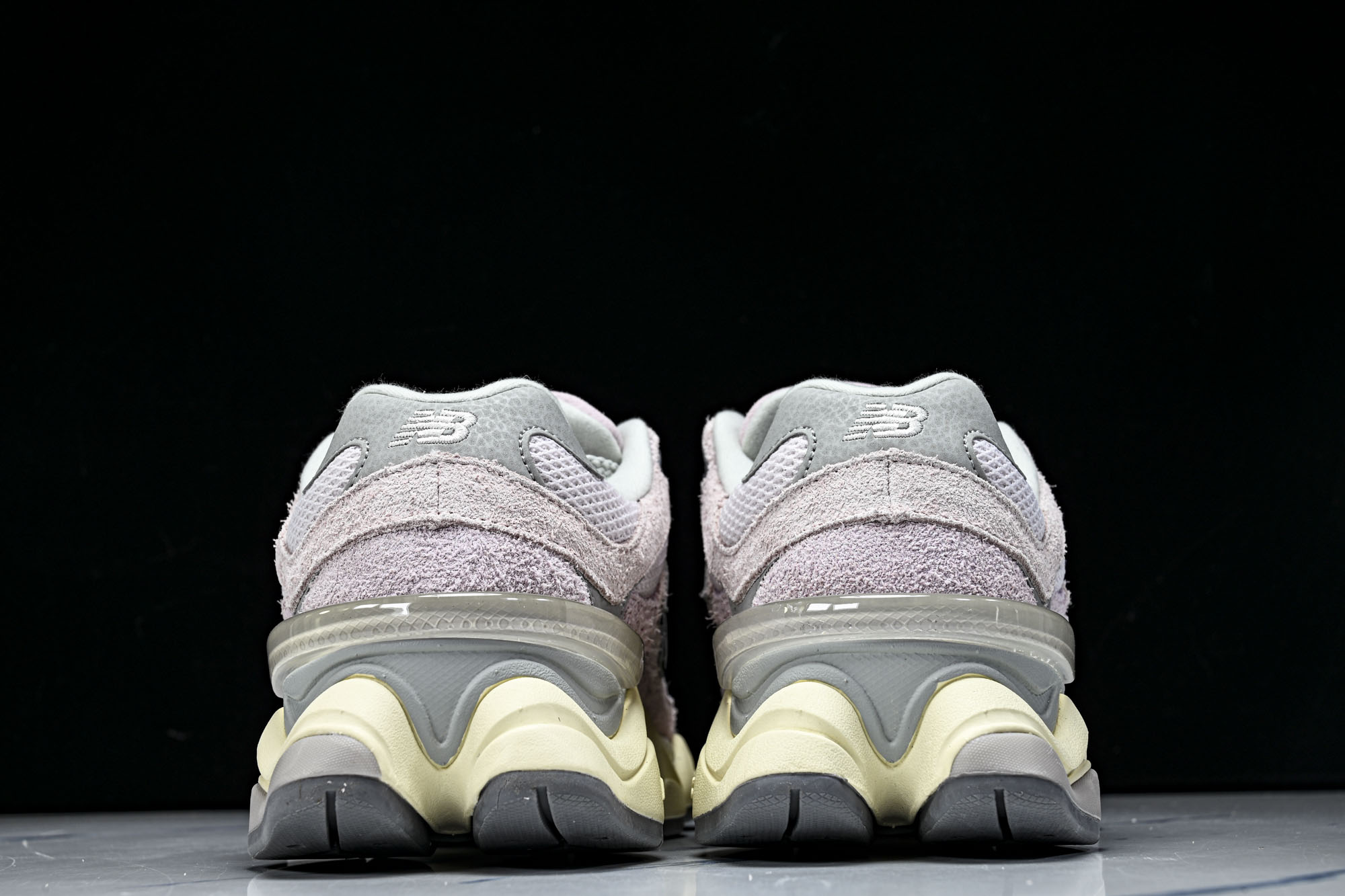 New Balance NB9060 复古休闲运动慢跑鞋U906OHSP尺码 36 37 37.5 38 38.5 39 New Balance NB9060 复古休闲运动慢跑鞋U906OHSP尺码 36 37 37.5 38 38.5 39