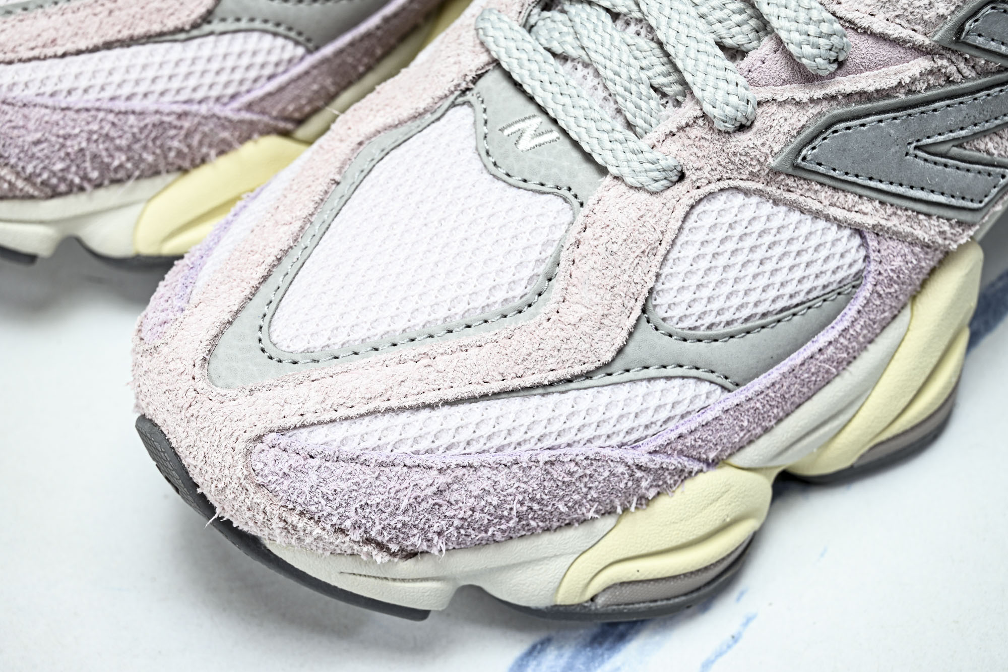 New Balance NB9060 复古休闲运动慢跑鞋U906OHSP尺码 36 37 37.5 38 38.5 39 New Balance NB9060 复古休闲运动慢跑鞋U906OHSP尺码 36 37 37.5 38 38.5 39