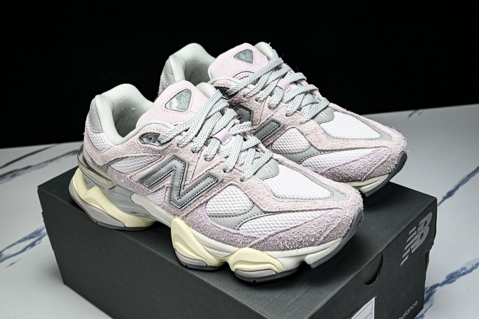 New Balance NB9060 复古休闲运动慢跑鞋U906OHSP尺码 36 37 37.5 38 38.5 39 New Balance NB9060 复古休闲运动慢跑鞋U906OHSP尺码 36 37 37.5 38 38.5 39