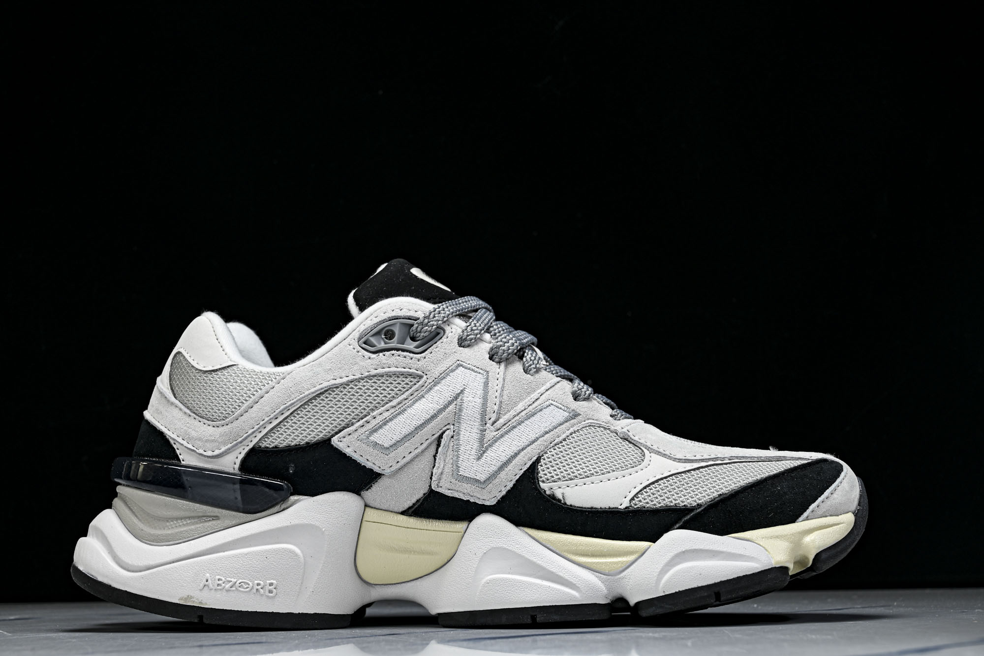 New Balance NB9060 复古休闲运动慢跑鞋U9060JBB 尺码 36 37 37.5 38 38.5 3 New Balance NB9060 复古休闲运动慢跑鞋U9060JBB 尺码 36 37 37.5 38 38.5 3