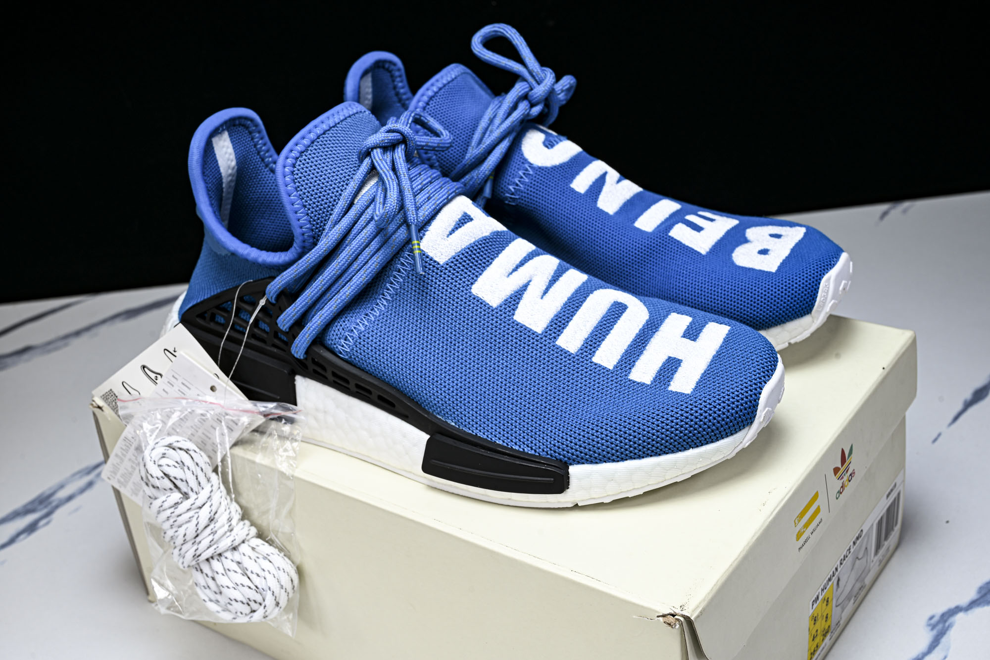 Adidas_阿迪达斯男女同款运动防滑轻便低帮休闲鞋BB0618  