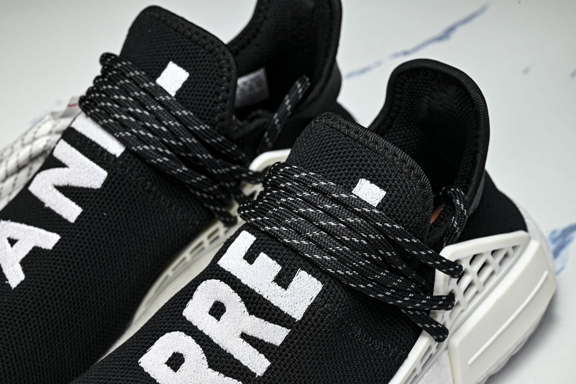 Adidas_阿迪达斯男女同款运动防滑轻便低帮休闲鞋D97921  36 36.5 37.5 38 38.5 39 40