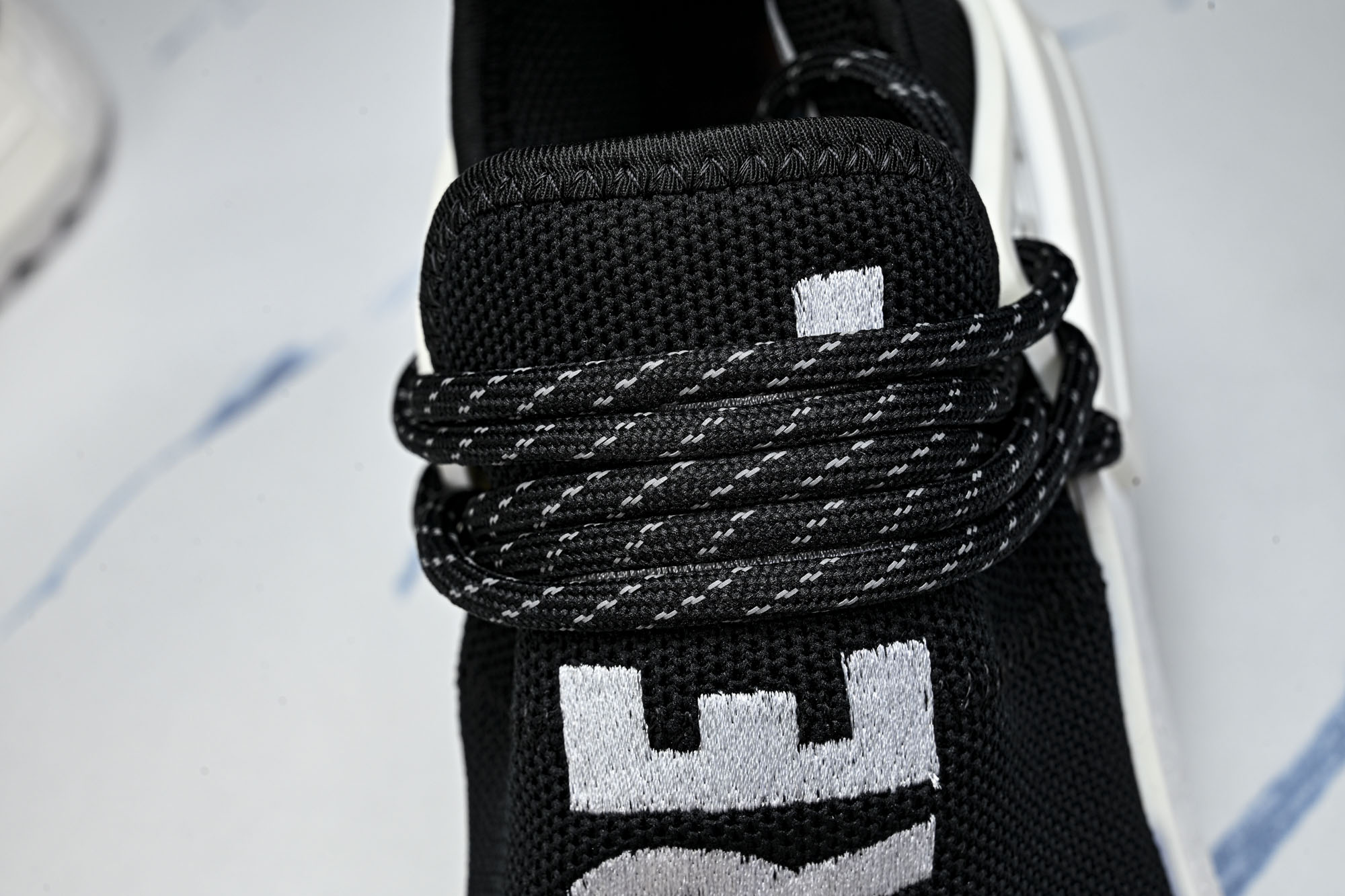 Adidas_阿迪达斯男女同款运动防滑轻便低帮休闲鞋D97921  36 36.5 37.5 38 38.5 39 40