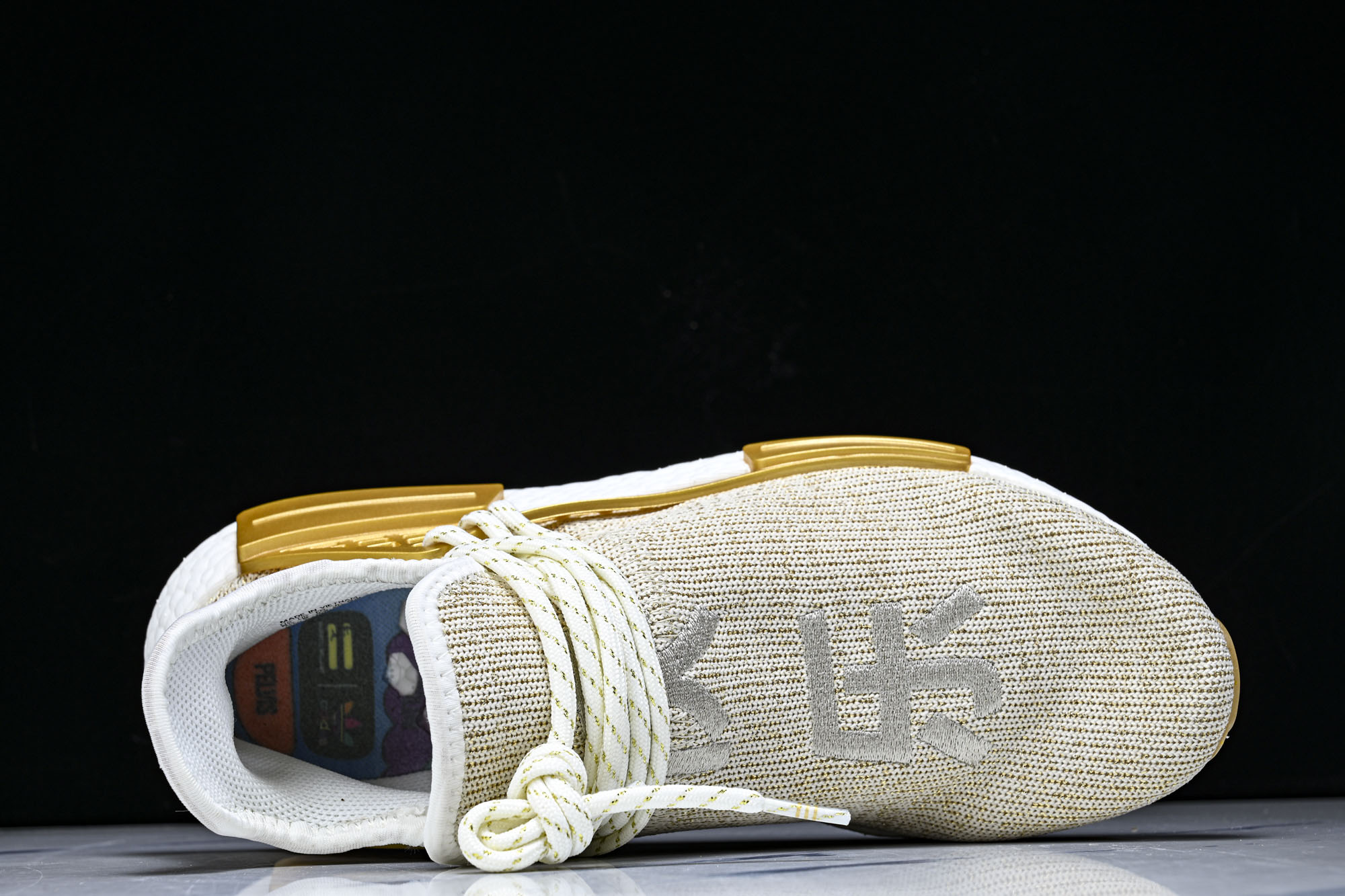 Adidas_阿迪达斯男女同款运动防滑轻便低帮休闲鞋F99762  36 36.5 37.5 38 38.5 39 40