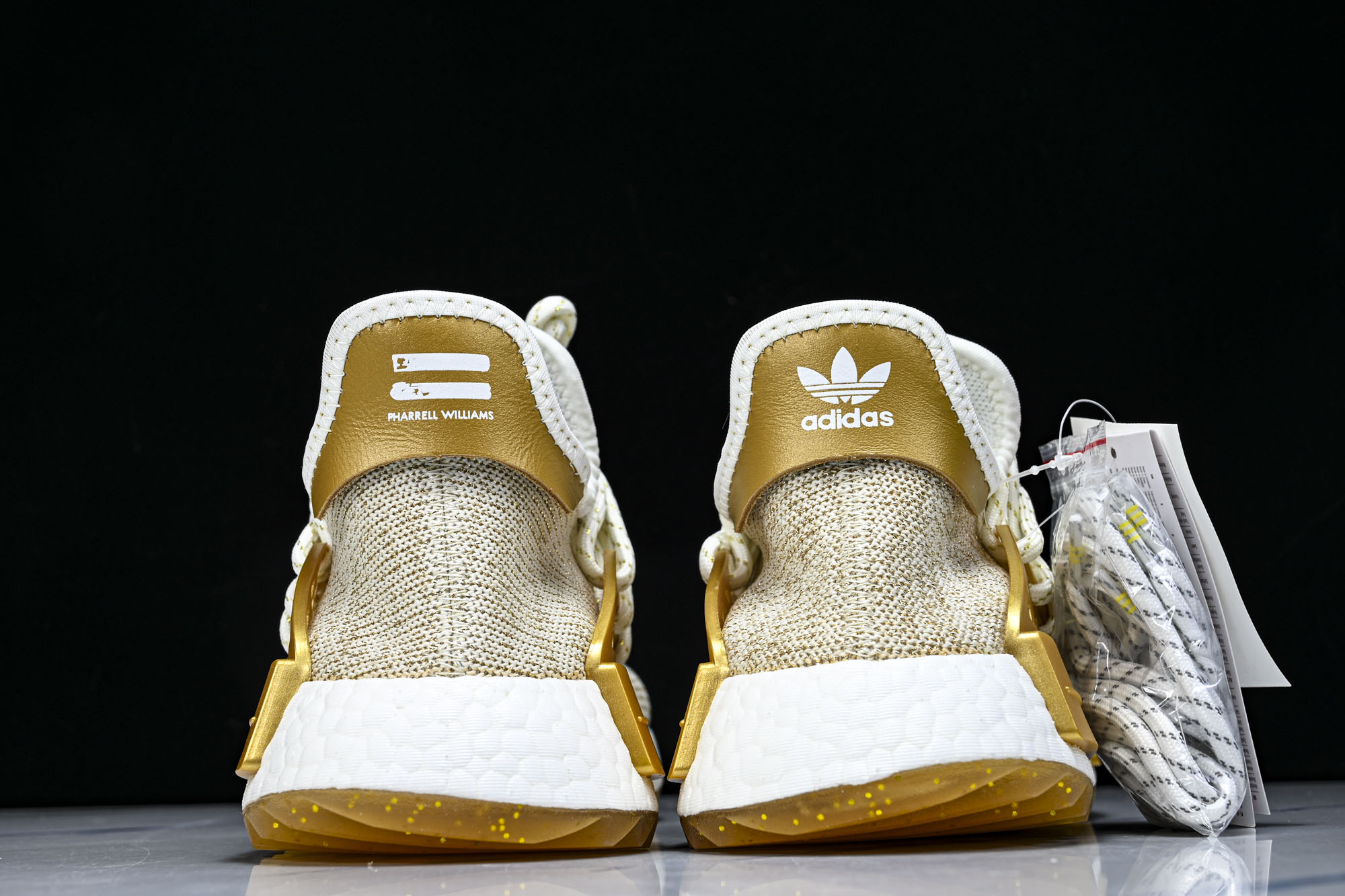 Adidas_阿迪达斯男女同款运动防滑轻便低帮休闲鞋F99762  36 36.5 37.5 38 38.5 39 40