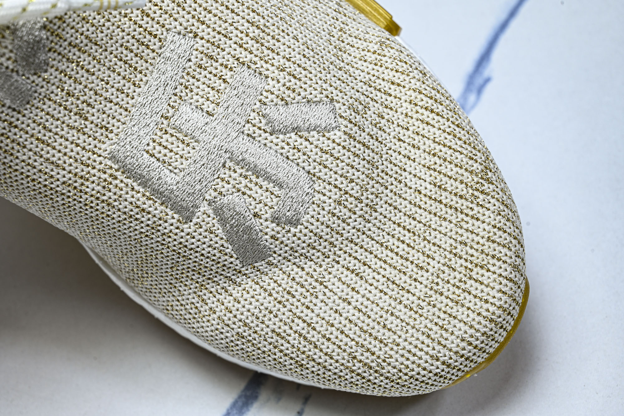 Adidas_阿迪达斯男女同款运动防滑轻便低帮休闲鞋F99762  36 36.5 37.5 38 38.5 39 40