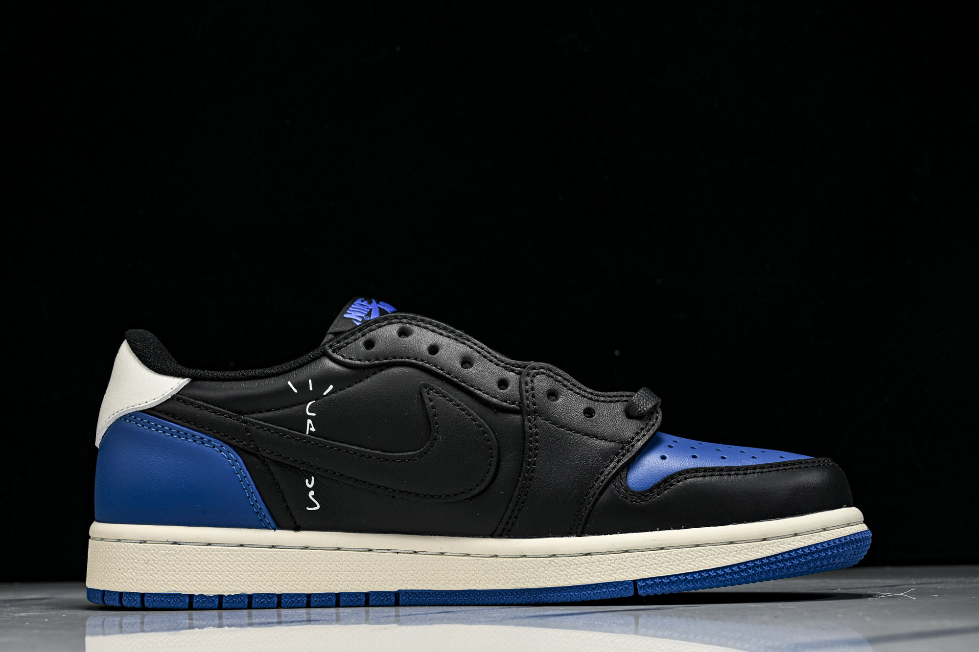 Travis Scott x Air Jordan 1 AJ1 乔1倒勾 低帮篮球鞋DM7866-014 尺寸 36 3 Travis Scott x Air Jordan 1 AJ1 乔1倒勾 低帮篮球鞋DM7866-014 尺寸 36 3