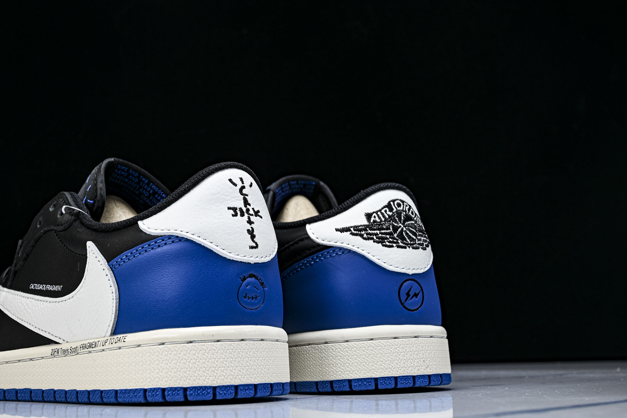 Travis Scott x Air Jordan 1 AJ1 乔1倒勾 低帮篮球鞋DM7866-014 尺寸 36 3 Travis Scott x Air Jordan 1 AJ1 乔1倒勾 低帮篮球鞋DM7866-014 尺寸 36 3