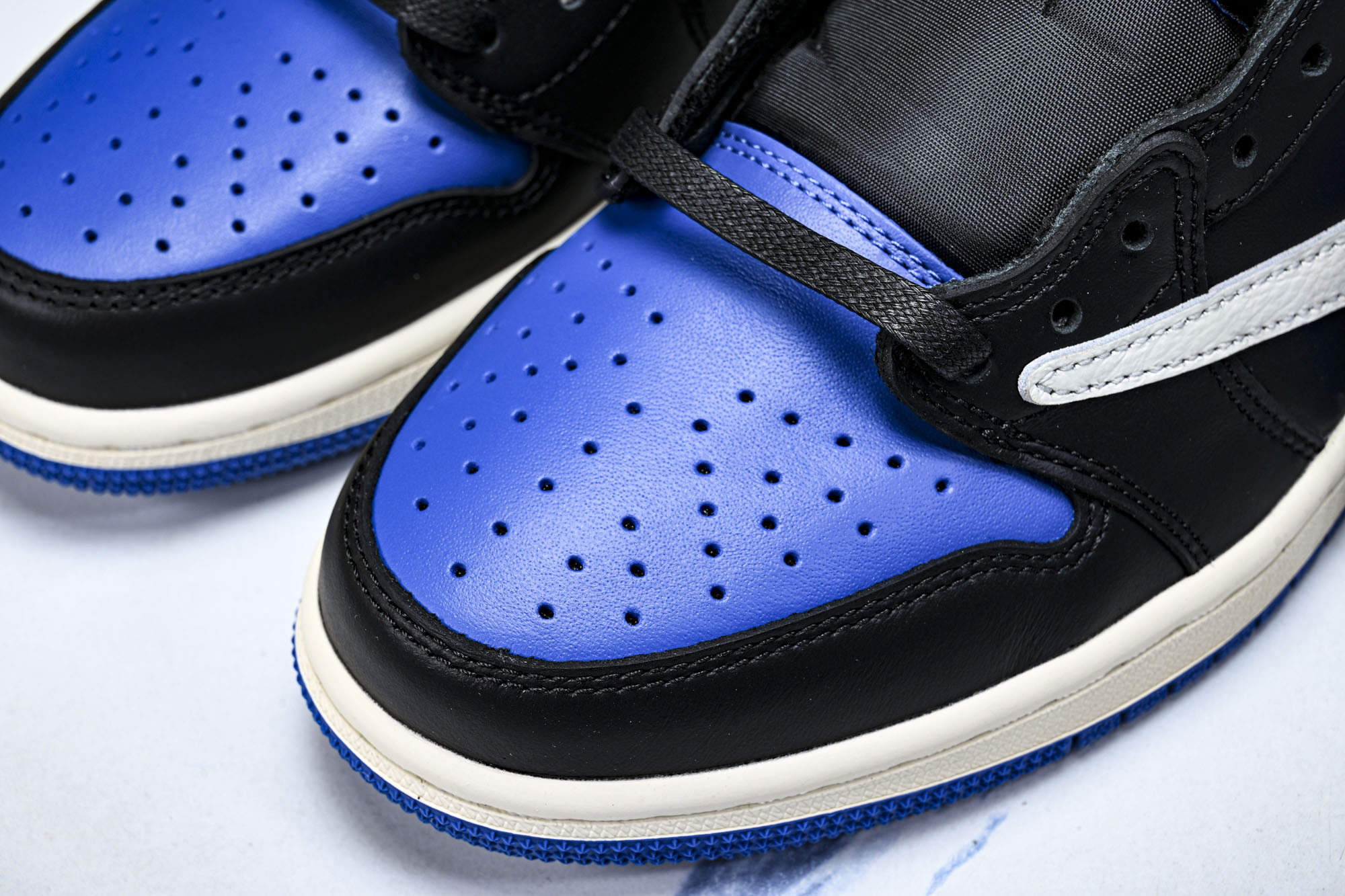 Travis Scott x Air Jordan 1 AJ1 乔1倒勾 低帮篮球鞋DM7866-014 尺寸 36 3 Travis Scott x Air Jordan 1 AJ1 乔1倒勾 低帮篮球鞋DM7866-014 尺寸 36 3