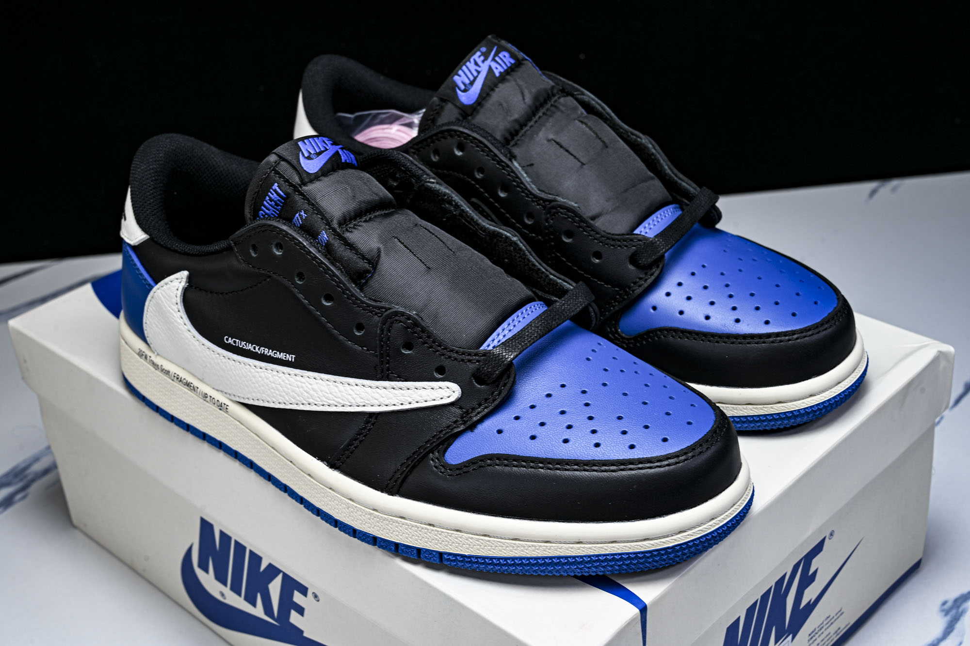 Travis Scott x Air Jordan 1 AJ1 乔1倒勾 低帮篮球鞋DM7866-014 尺寸 36 3 Travis Scott x Air Jordan 1 AJ1 乔1倒勾 低帮篮球鞋DM7866-014 尺寸 36 3