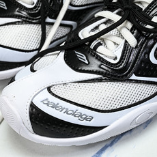 Balenciaga Radar 黑白 WSTE0 9010 尺寸 35 36 37 38 39 40 41 42 43 Balenciaga Radar 黑白 WSTE0 9010 尺寸 35 36 37 38 39 40 41 42 43