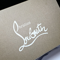 Christian Louboutin 2026新款CL男鞋低帮红底鞋水钻系带运动休闲板鞋 莞产版 本法国品牌Chri Christian Louboutin 2026新款CL男鞋低帮红底鞋水钻系带运动休闲板鞋 莞产版 本法国品牌Chri