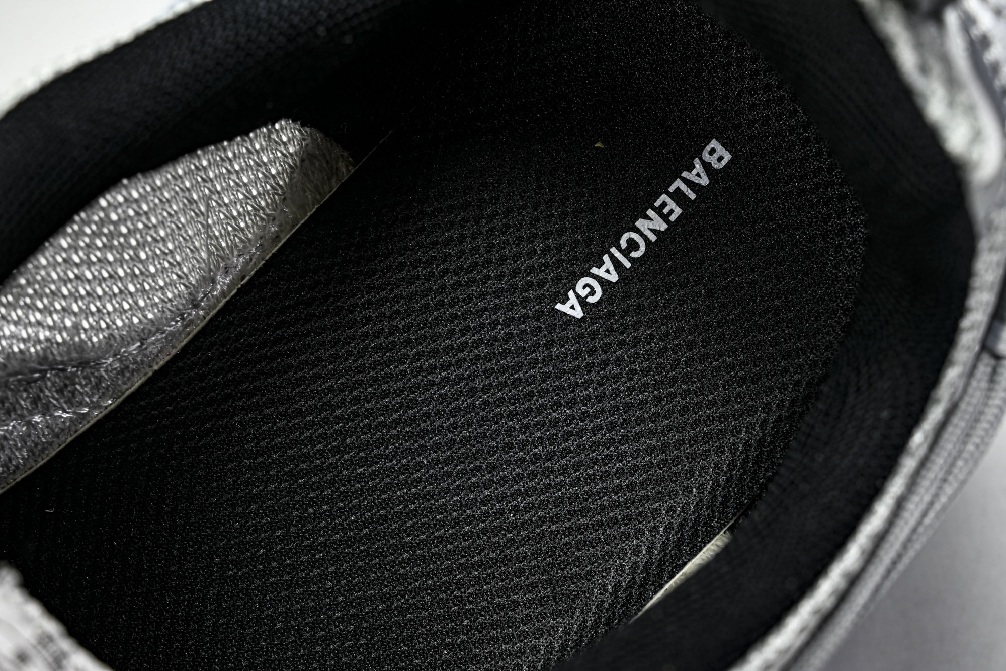 Balenciaga Radar Slip-On 巴黎世家 圆头系带生活休闲鞋WSTGL-9114 尺寸 35 36 3 Balenciaga Radar Slip-On 巴黎世家 圆头系带生活休闲鞋WSTGL-9114 尺寸 35 36 3
