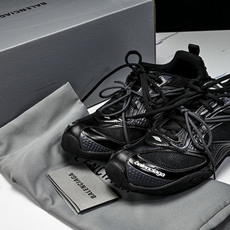 Balenciaga Radar Sneaker 巴黎世家 圆头系带生活休闲鞋 WSTE01011 尺寸 35 36 3 Balenciaga Radar Sneaker 巴黎世家 圆头系带生活休闲鞋 WSTE01011 尺寸 35 36 3