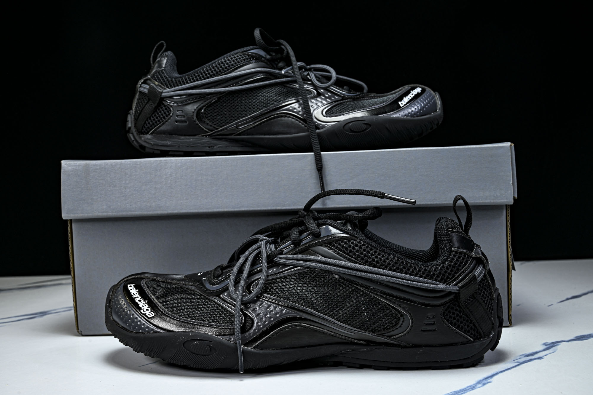 Balenciaga Radar Sneaker 巴黎世家 圆头系带生活休闲鞋 WSTE01011 尺寸 35 36 3 Balenciaga Radar Sneaker 巴黎世家 圆头系带生活休闲鞋 WSTE01011 尺寸 35 36 3