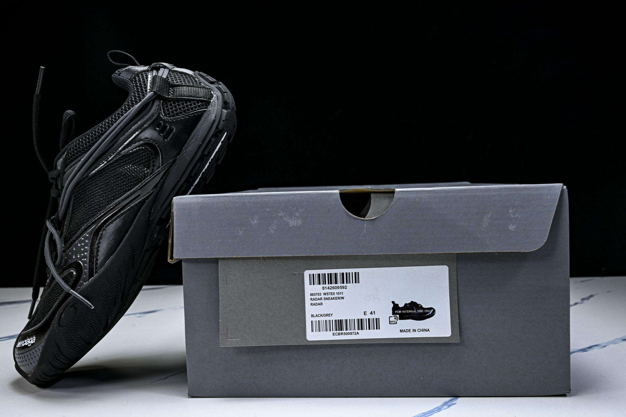 Balenciaga Radar Sneaker 巴黎世家 圆头系带生活休闲鞋 WSTE01011 尺寸 35 36 3 Balenciaga Radar Sneaker 巴黎世家 圆头系带生活休闲鞋 WSTE01011 尺寸 35 36 3