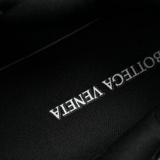 Bottega Veneta葆蝶家 Orbit 低帮 跑鞋 生活休闲鞋 男女款 广货纯原版本 配色不断更新 原版开发 Bottega Veneta葆蝶家 Orbit 低帮 跑鞋 生活休闲鞋 男女款 广货纯原版本 配色不断更新 原版开发