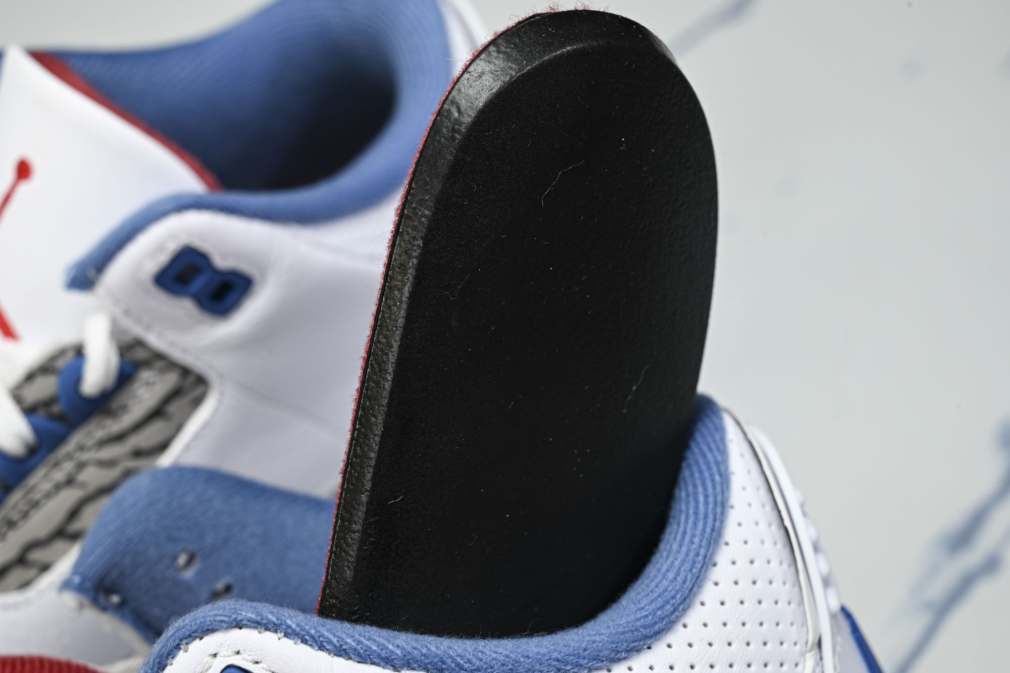 Air Jordan 3 Retro OG 舒适时尚支撑 篮球鞋IF4396-104 尺寸 40 40.5 41 42. Air Jordan 3 Retro OG 舒适时尚支撑 篮球鞋IF4396-104 尺寸 40 40.5 41 42.