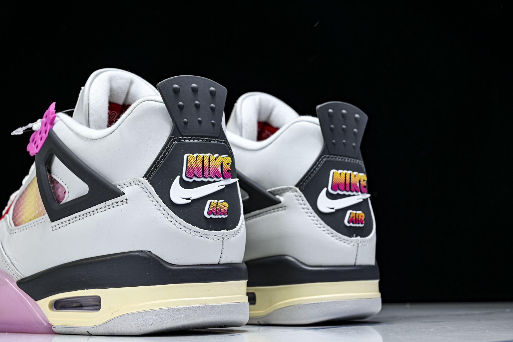 Air Jordan 4 AJ4 黑橙粉红男鞋篮球鞋JA1135 100 尺码40 40.5 41 42.5 43 44 Air Jordan 4 AJ4 黑橙粉红男鞋篮球鞋JA1135 100 尺码40 40.5 41 42.5 43 44