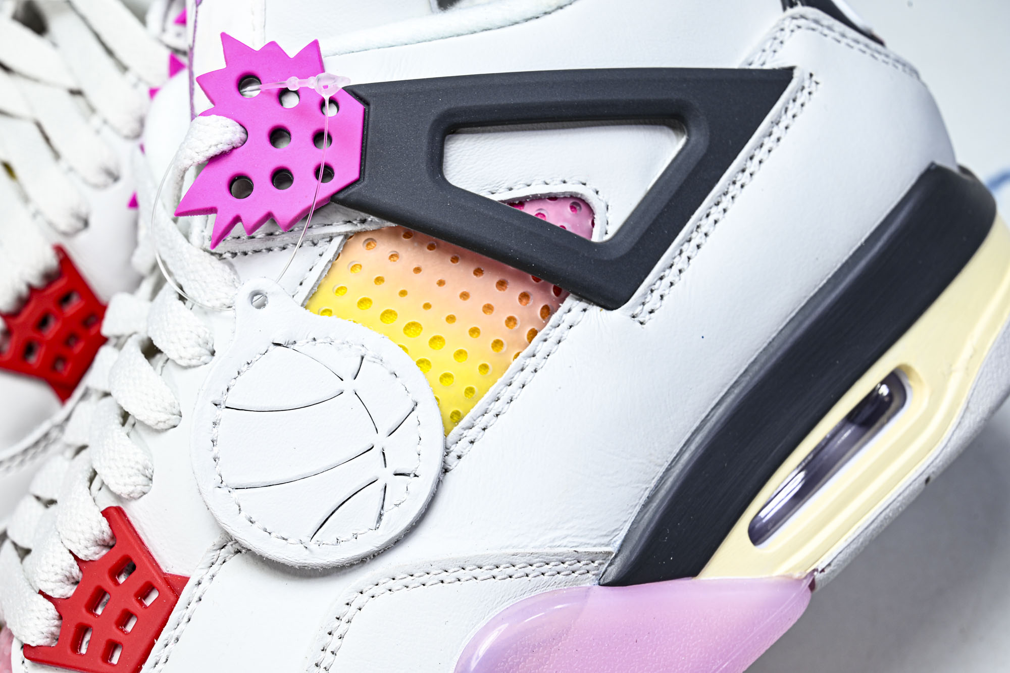 Air Jordan 4 AJ4 黑橙粉红男鞋篮球鞋JA1135 100 尺码40 40.5 41 42.5 43 44 Air Jordan 4 AJ4 黑橙粉红男鞋篮球鞋JA1135 100 尺码40 40.5 41 42.5 43 44