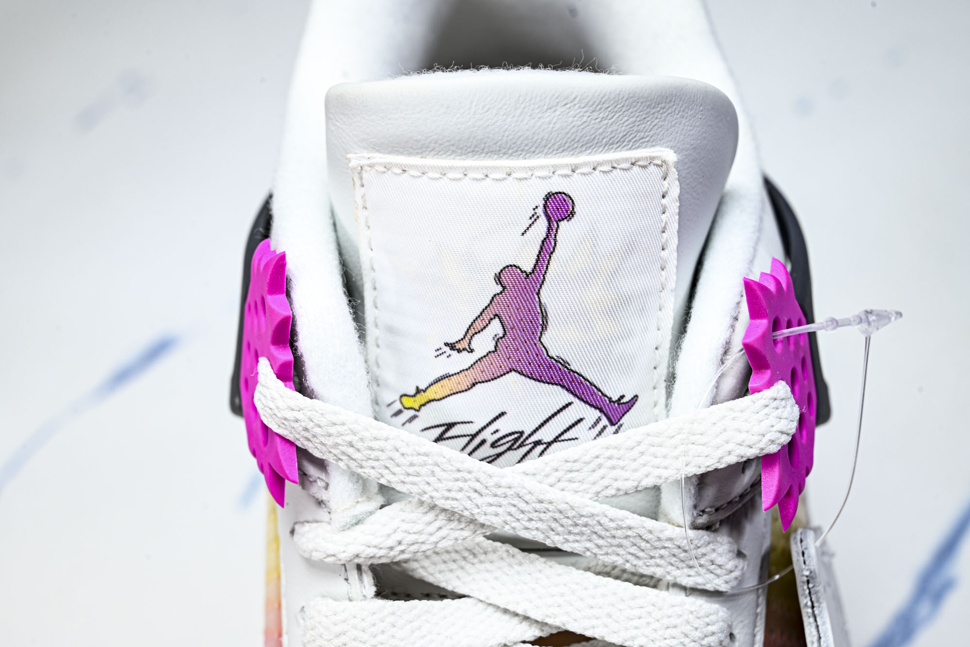 Air Jordan 4 AJ4 黑橙粉红男鞋篮球鞋JA1135 100 尺码40 40.5 41 42.5 43 44 Air Jordan 4 AJ4 黑橙粉红男鞋篮球鞋JA1135 100 尺码40 40.5 41 42.5 43 44