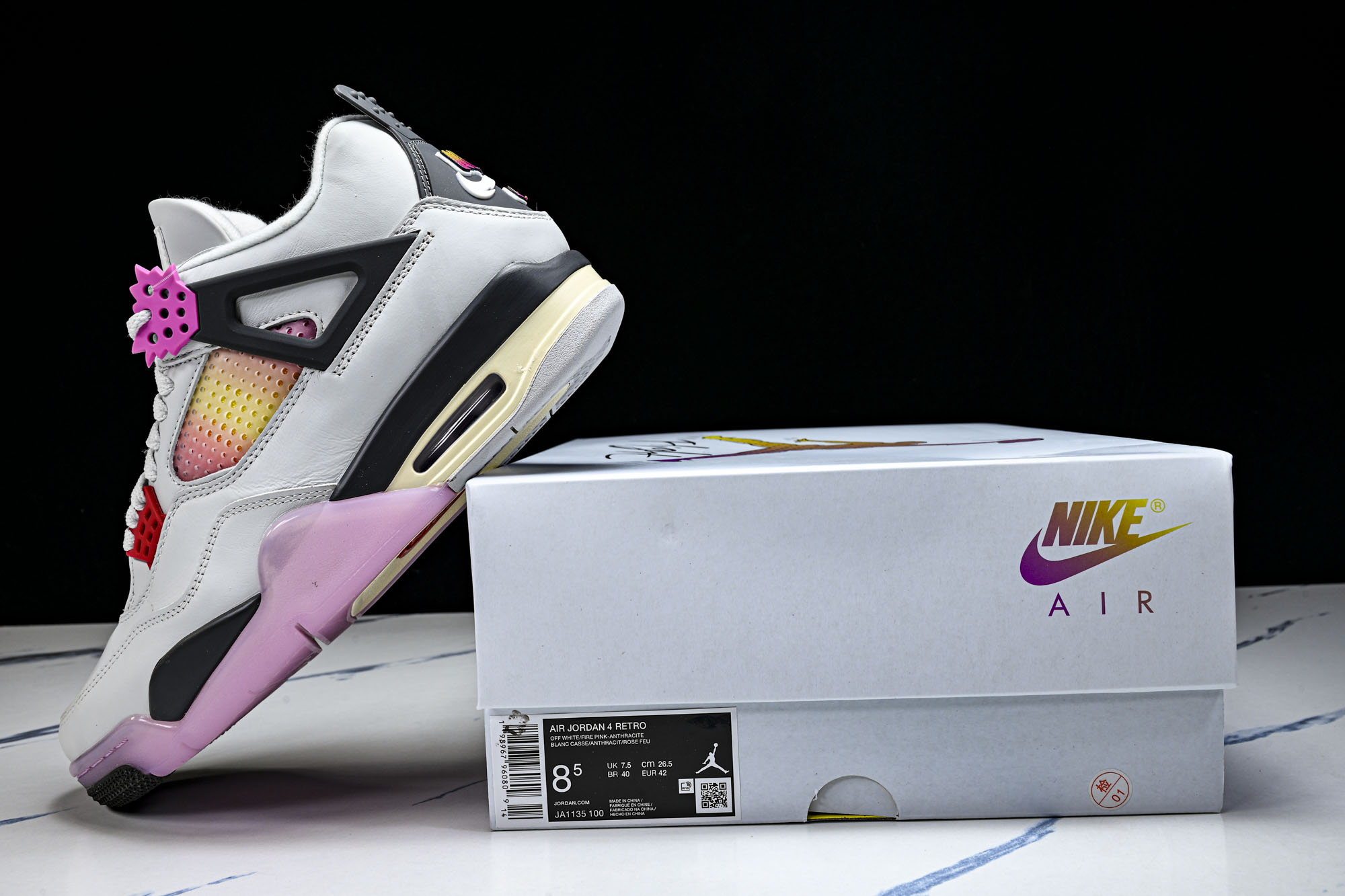 Air Jordan 4 AJ4 黑橙粉红男鞋篮球鞋JA1135 100 尺码40 40.5 41 42.5 43 44 Air Jordan 4 AJ4 黑橙粉红男鞋篮球鞋JA1135 100 尺码40 40.5 41 42.5 43 44