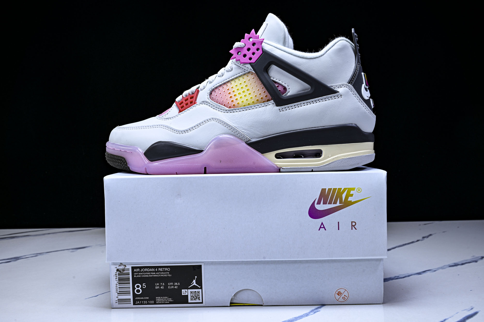 Air Jordan 4 AJ4 黑橙粉红男鞋篮球鞋JA1135 100 尺码40 40.5 41 42.5 43 44 Air Jordan 4 AJ4 黑橙粉红男鞋篮球鞋JA1135 100 尺码40 40.5 41 42.5 43 44