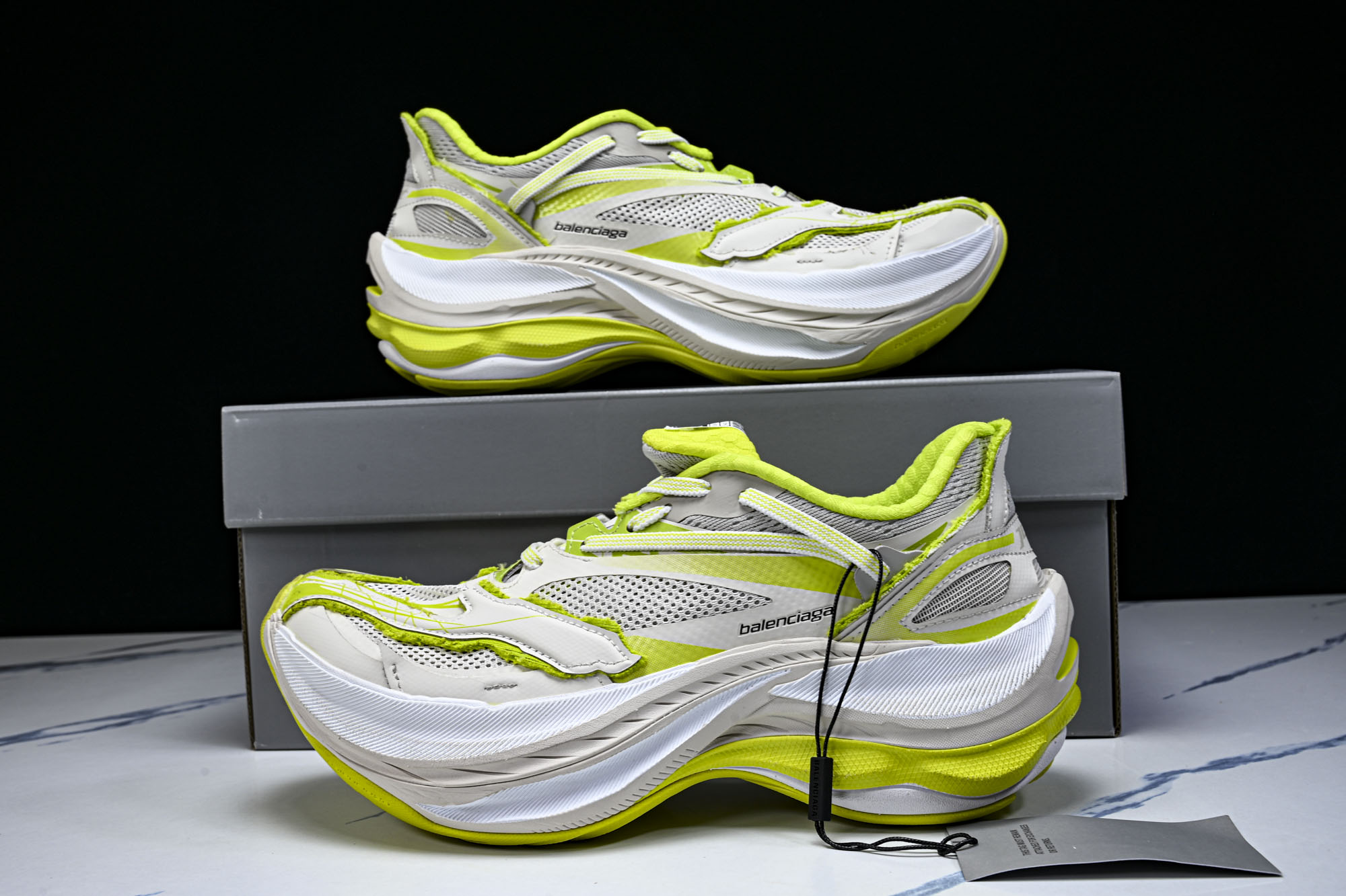 Balenciaga Jet 巴黎世家压纹印花圆头厚底低帮老爹鞋 WMRTN9197 尺寸 35 36 37 38 39 Balenciaga Jet 巴黎世家压纹印花圆头厚底低帮老爹鞋 WMRTN9197 尺寸 35 36 37 38 39