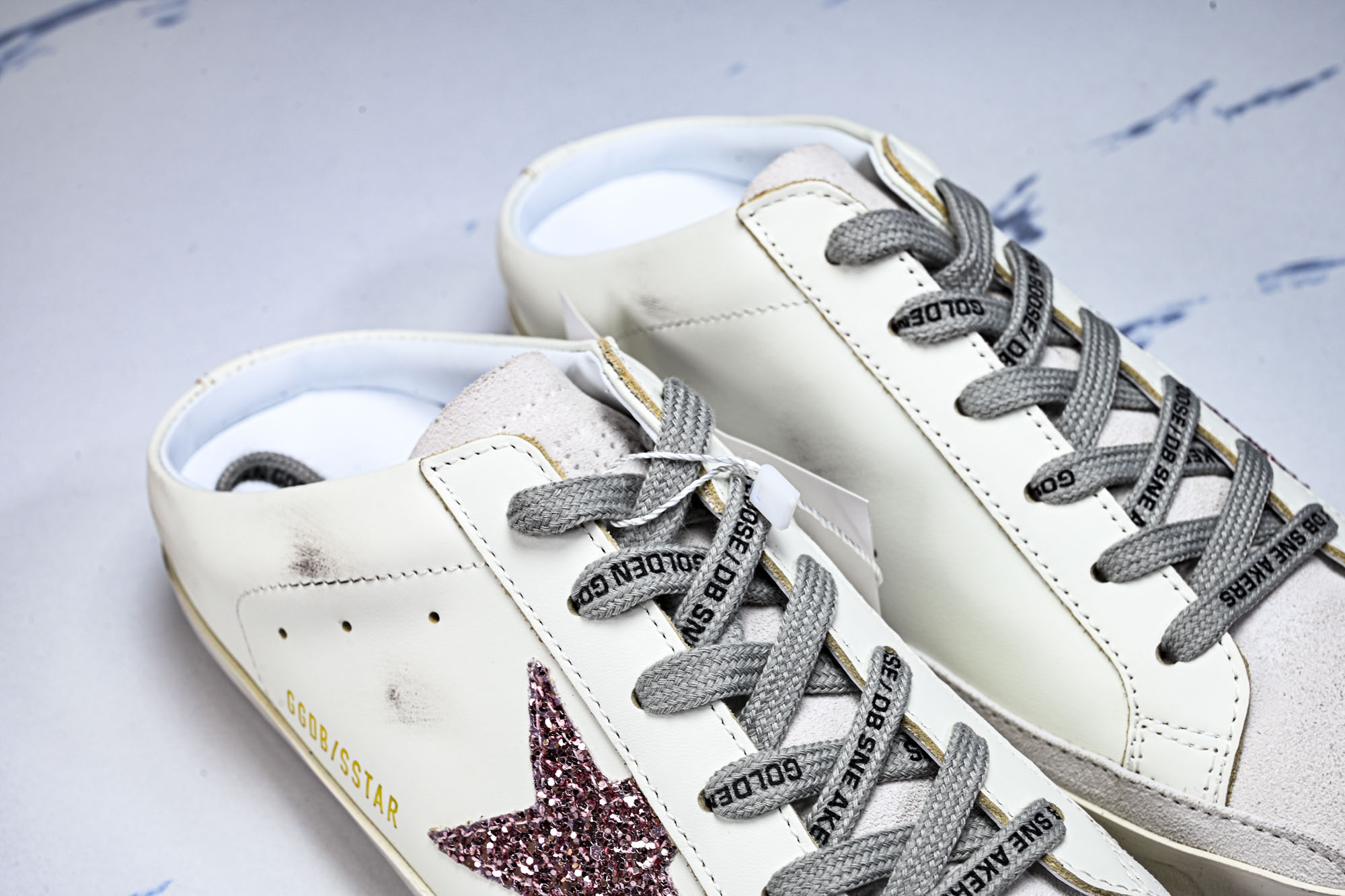 Golden Goose Super-Star Sabot 包头半拖鞋 小脏鞋006 GGDB Golden Goose Golden Goose Super-Star Sabot 包头半拖鞋 小脏鞋006 GGDB Golden Goose
