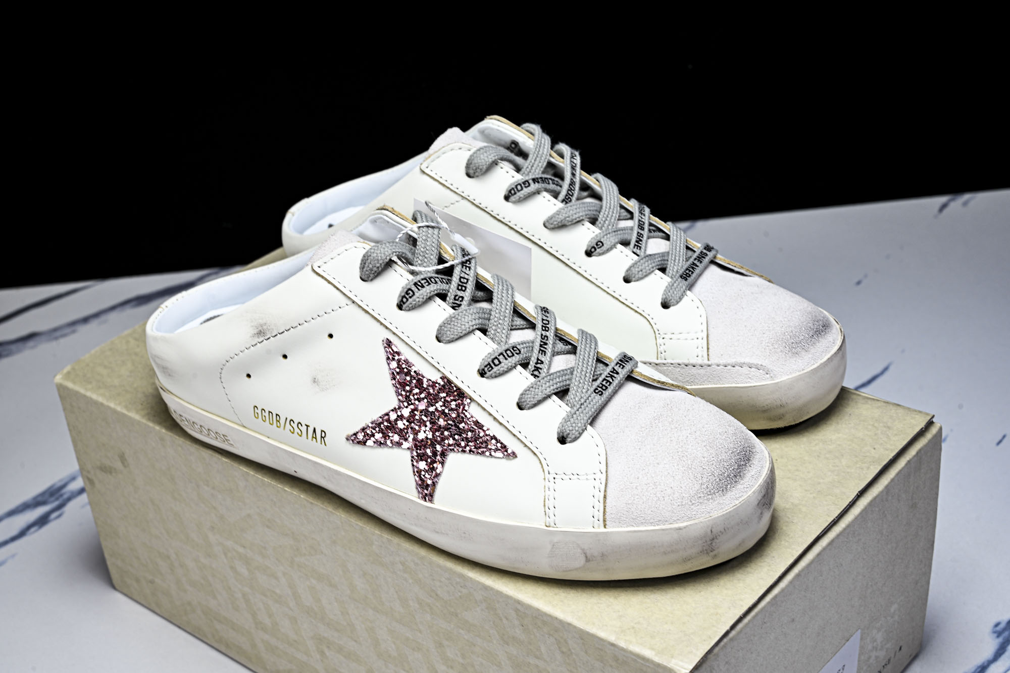 Golden Goose Super-Star Sabot 包头半拖鞋 小脏鞋006 GGDB Golden Goose Golden Goose Super-Star Sabot 包头半拖鞋 小脏鞋006 GGDB Golden Goose