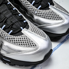 Nike Air Max 95 OG 复古减震气垫跑鞋IQ7708-095 尺码 40 40.5 41 42 42.5 Nike Air Max 95 OG 复古减震气垫跑鞋IQ7708-095 尺码 40 40.5 41 42 42.5