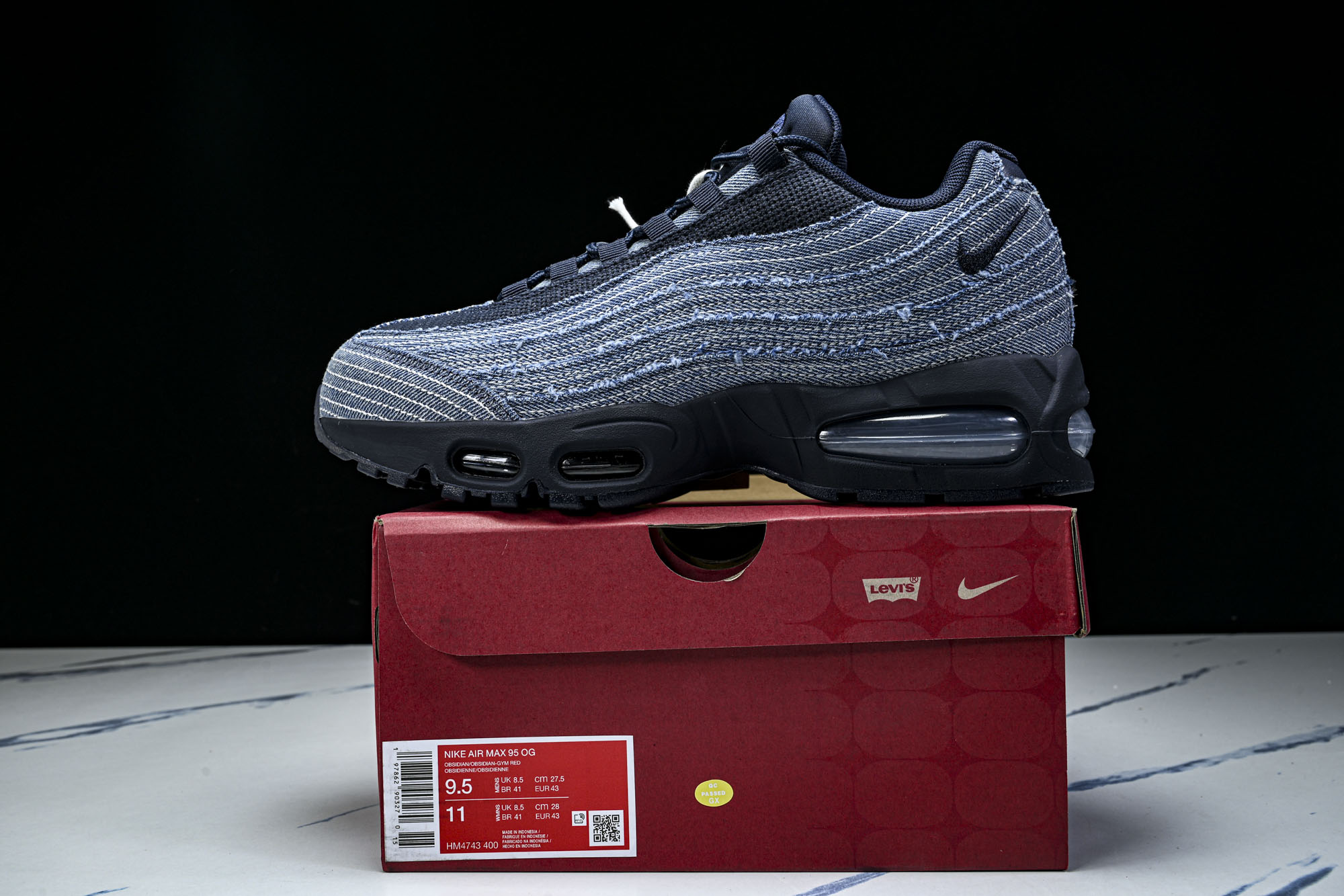 Nike Air Max 95 复古减震气垫跑鞋HM4743-400 尺码 40 40.5 41 42 42.5 43 Nike Air Max 95 复古减震气垫跑鞋HM4743-400 尺码 40 40.5 41 42 42.5 43