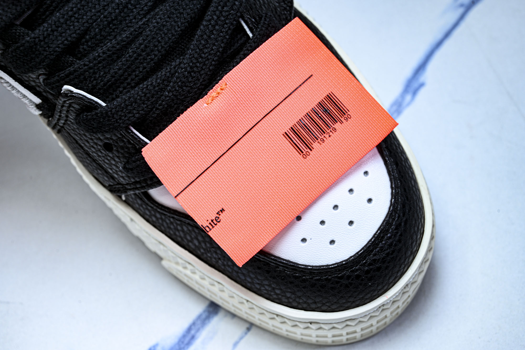 【纯原】OFF-WHITE Out Of Office 3.0 Court 箭头板鞋 小牛鞋休闲运动鞋 尺寸 36 37 【纯原】OFF-WHITE Out Of Office 3.0 Court 箭头板鞋 小牛鞋休闲运动鞋 尺寸 36 37
