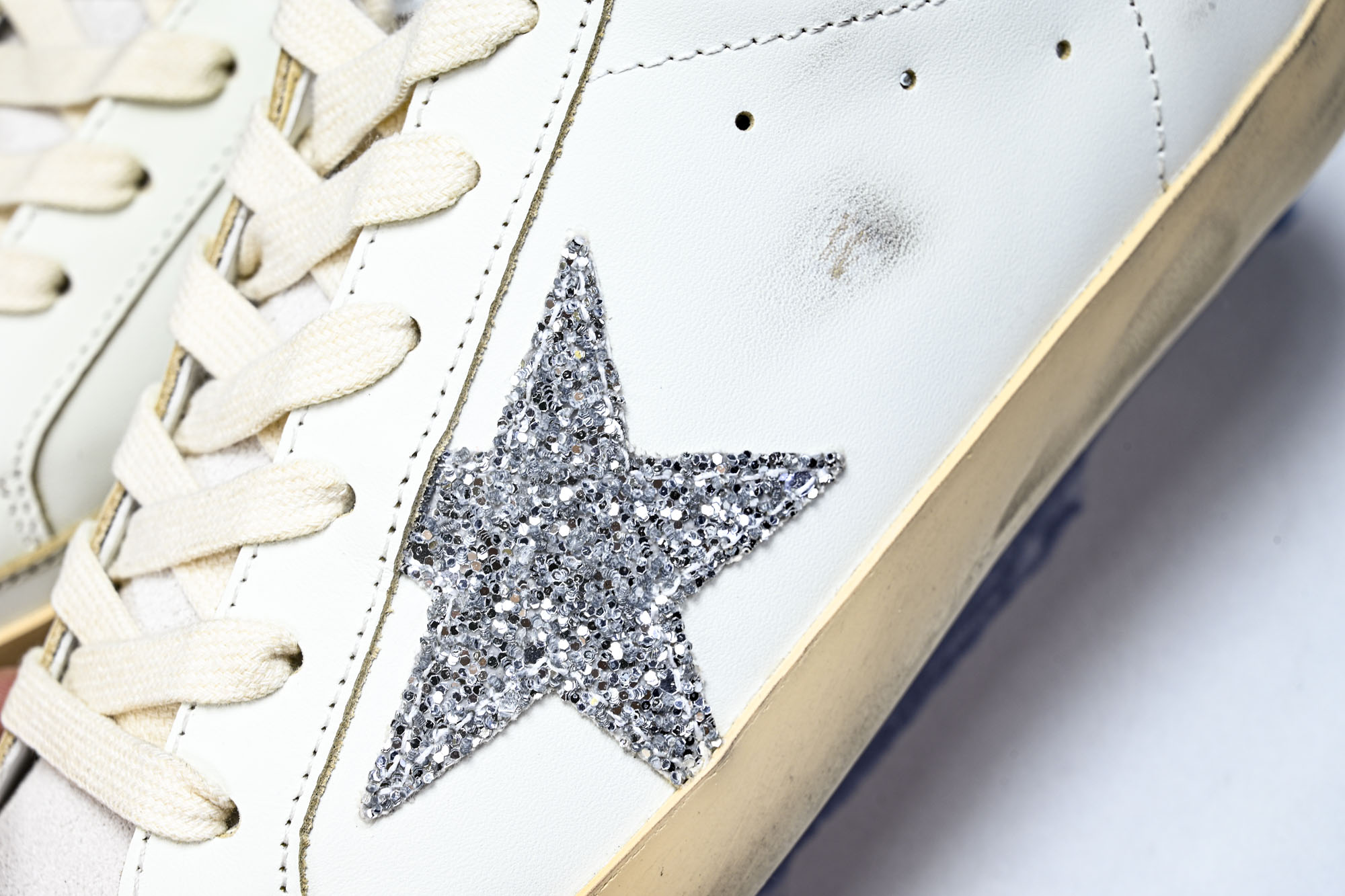 GGDB Golden Goose Super Star 芯片版 低帮休闲板鞋 小脏鞋 码数36 37 38 39 40 GGDB Golden Goose Super Star 芯片版 低帮休闲板鞋 小脏鞋 码数36 37 38 39 40