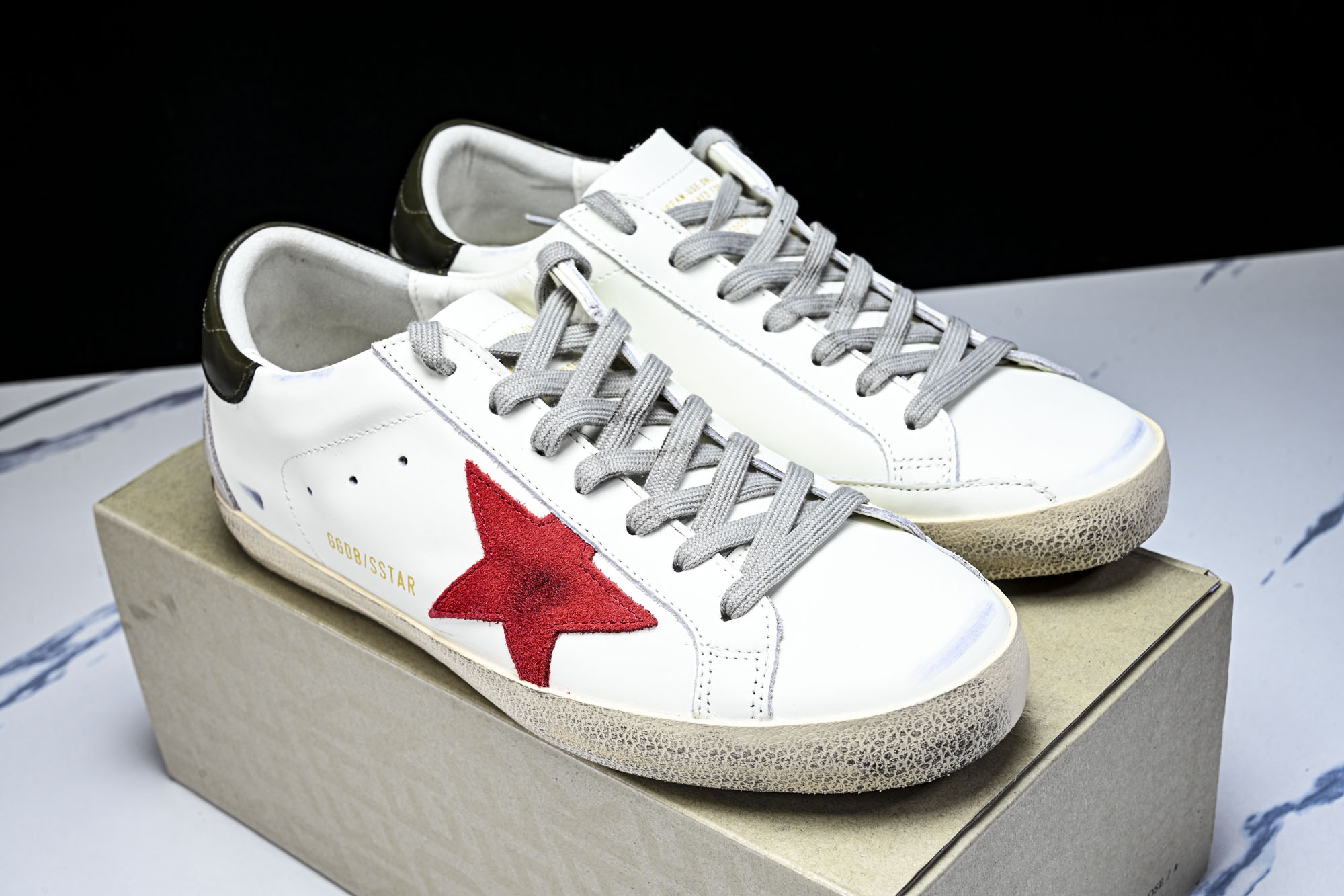Golden Goose 低帮休闲板鞋 GGDB小脏鞋 尺码36 37 38 39 40 41 42 43 44 45 Golden Goose 低帮休闲板鞋 GGDB小脏鞋 尺码36 37 38 39 40 41 42 43 44 45