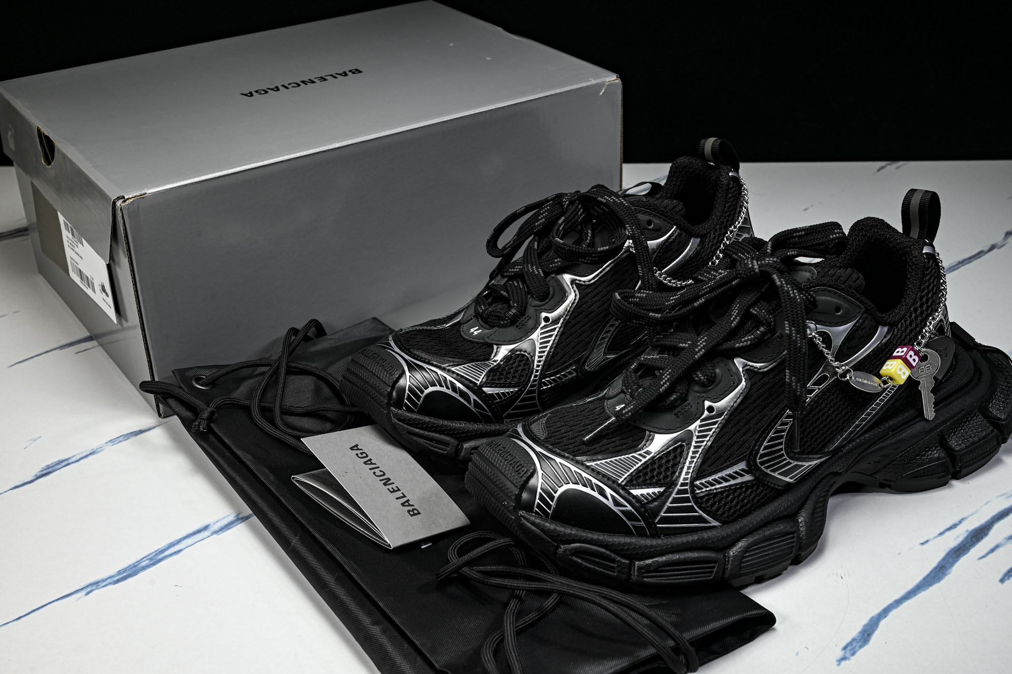 Balenciaga 3XL Charms Men 官方同步 巴黎世家 十代潮流跑鞋 W3XCN1000 尺寸 35 3 Balenciaga 3XL Charms Men 官方同步 巴黎世家 十代潮流跑鞋 W3XCN1000 尺寸 35 3