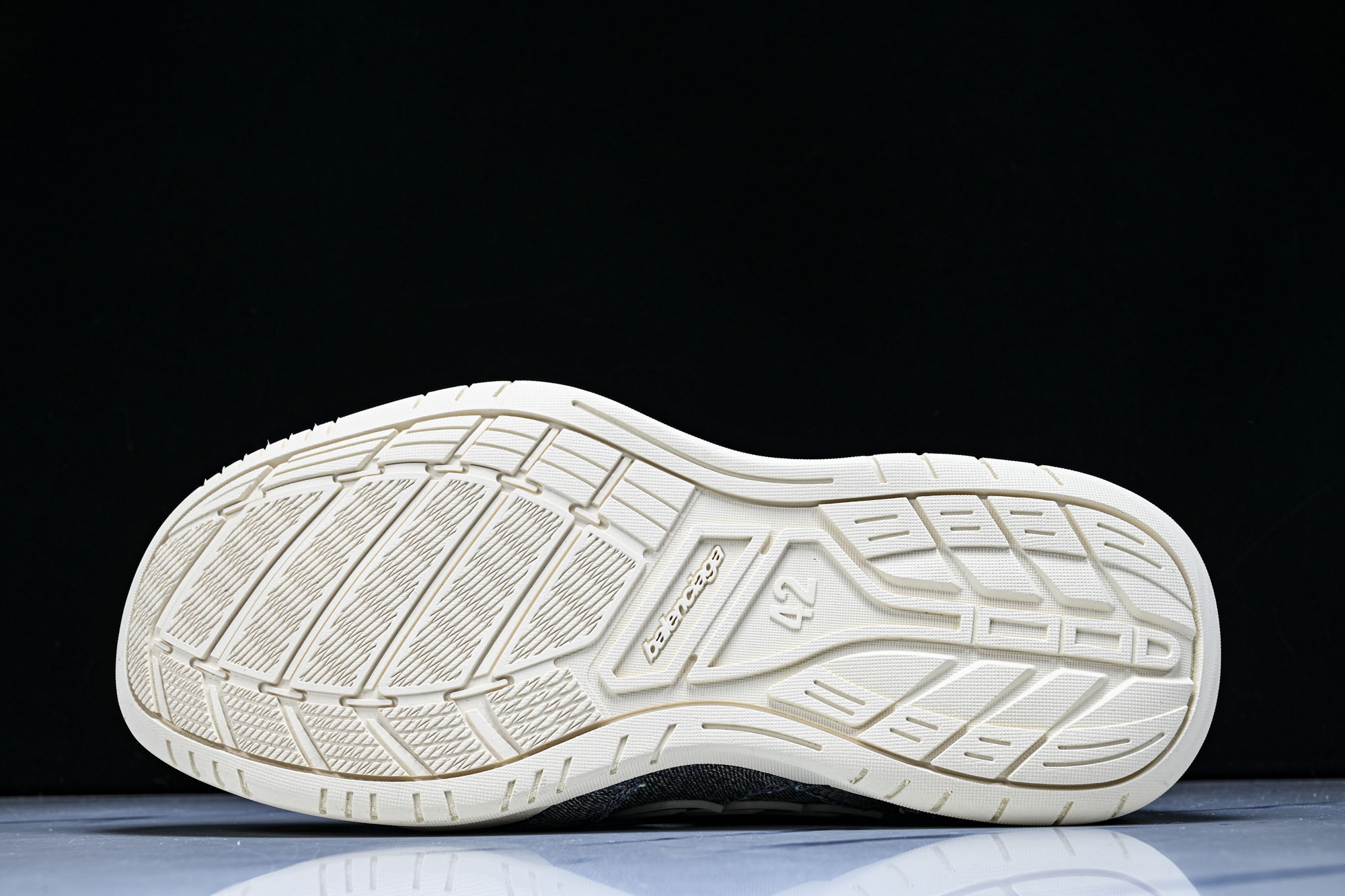 Balenciaga Hamptons Sneaker 巴黎世家十八代潮流复古休闲鞋 WHPDN4090 尺寸 35 3