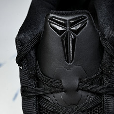 Kobe IX Elite EM Protro 全黑 防滑耐磨 篮球鞋IH5095-002 尺寸 40 40.5 41 Kobe IX Elite EM Protro 全黑 防滑耐磨 篮球鞋IH5095-002 尺寸 40 40.5 41